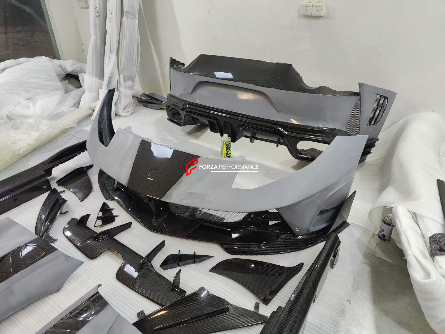 CARBON BODY KIT for FERRARI 812 2017+  Set includes:  Front Bumper Hood Fender Flares Side Skirts Rear Bumper Rear Wing Spoiler