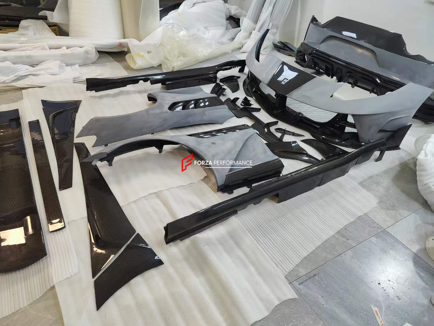 CARBON BODY KIT for FERRARI 812 2017+  Set includes:  Front Bumper Hood Fender Flares Side Skirts Rear Bumper Rear Wing Spoiler