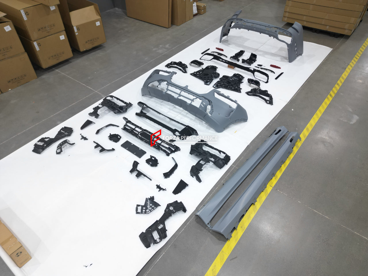 CONVERSION BODY KIT for BMW X7 G07 2018 to BMW X7 G07 LCI 2023
Set includes:
Front Bumper Assembly
Grille
Headlights
Side Skirts
Rear Bumper Assembly
Rear Tail Lights
Material: Plastic
NOTE: Professional installation is required