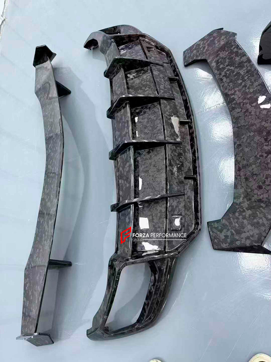DRY CARBON BODY KIT FOR LAMBORGHINI URUS R-Style
Set includes:
Front Lip
Hood
Fender Flares
Side Skirts
Rear Spoiler
Rear Diffuser
Material: Dry Carbon
Note: Professional installation is required