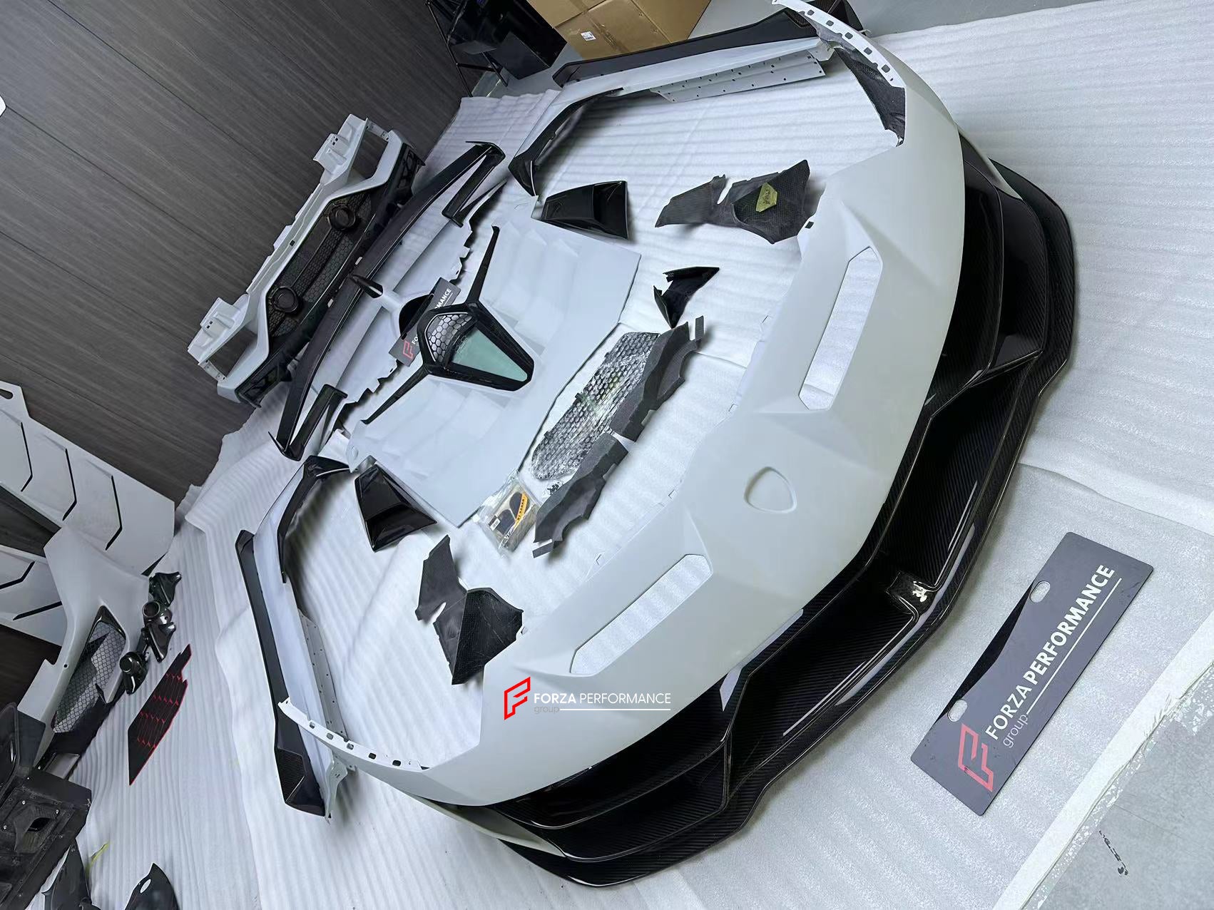 DRY CARBON CONVERSION BODY KIT for LAMBORGHINI AVENTADOR LP700 LP720 LP750 to LP770 SVJ
Set includes:
Front Bumper Assembly
Side Skirts
Side Skirts Add-ons
Rear Engine Cover
Rear Wing Spoiler With Base
Rear Bumper
Rear Diffuser
Door Panels