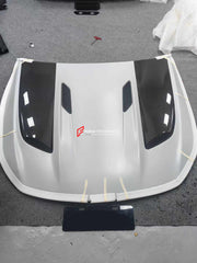 DRY CARBON HOOD for MERCEDES-BENZ AMG GT50 GT53 GT63S 4-DOOR GT 2018+
Set includes:
Hood