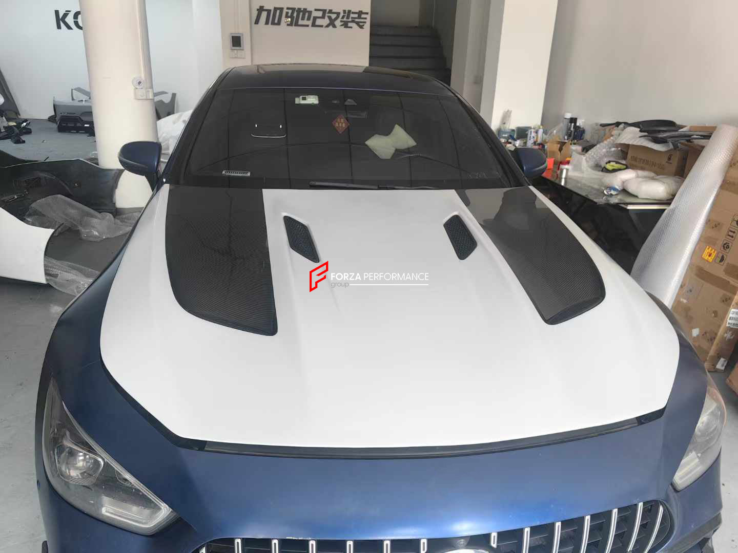 DRY CARBON HOOD for MERCEDES-BENZ AMG GT50 GT53 GT63S 4-DOOR GT 2018+
Set includes:
Hood