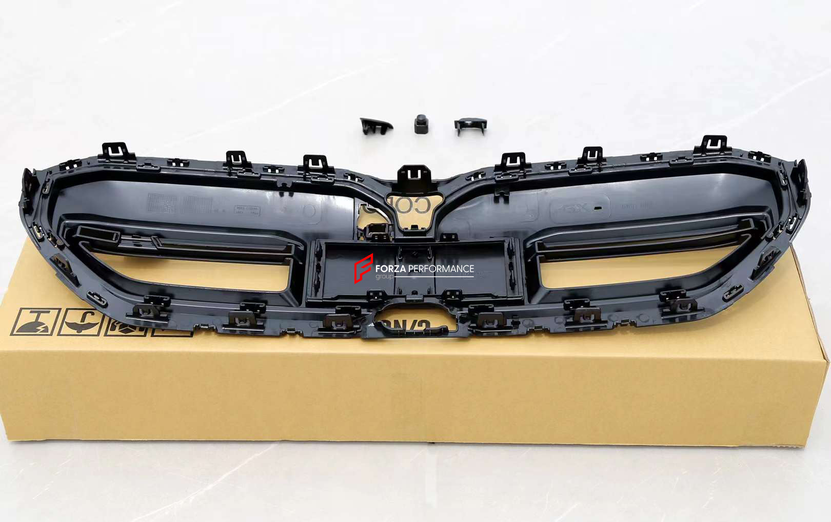 M60 STYLE FRONT GRILLE for BMW 5 SERIES G60 G68 2023+
Set includes:
Front Grille