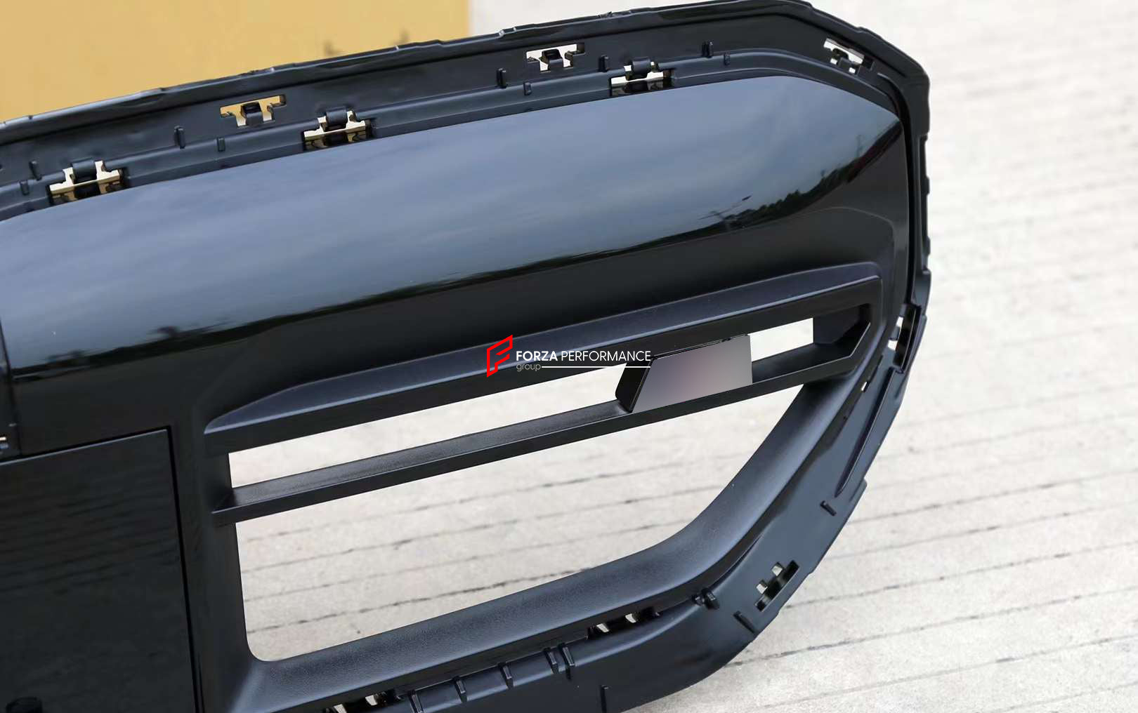 M60 STYLE FRONT GRILLE for BMW 5 SERIES G60 G68 2023+
Set includes:
Front Grille