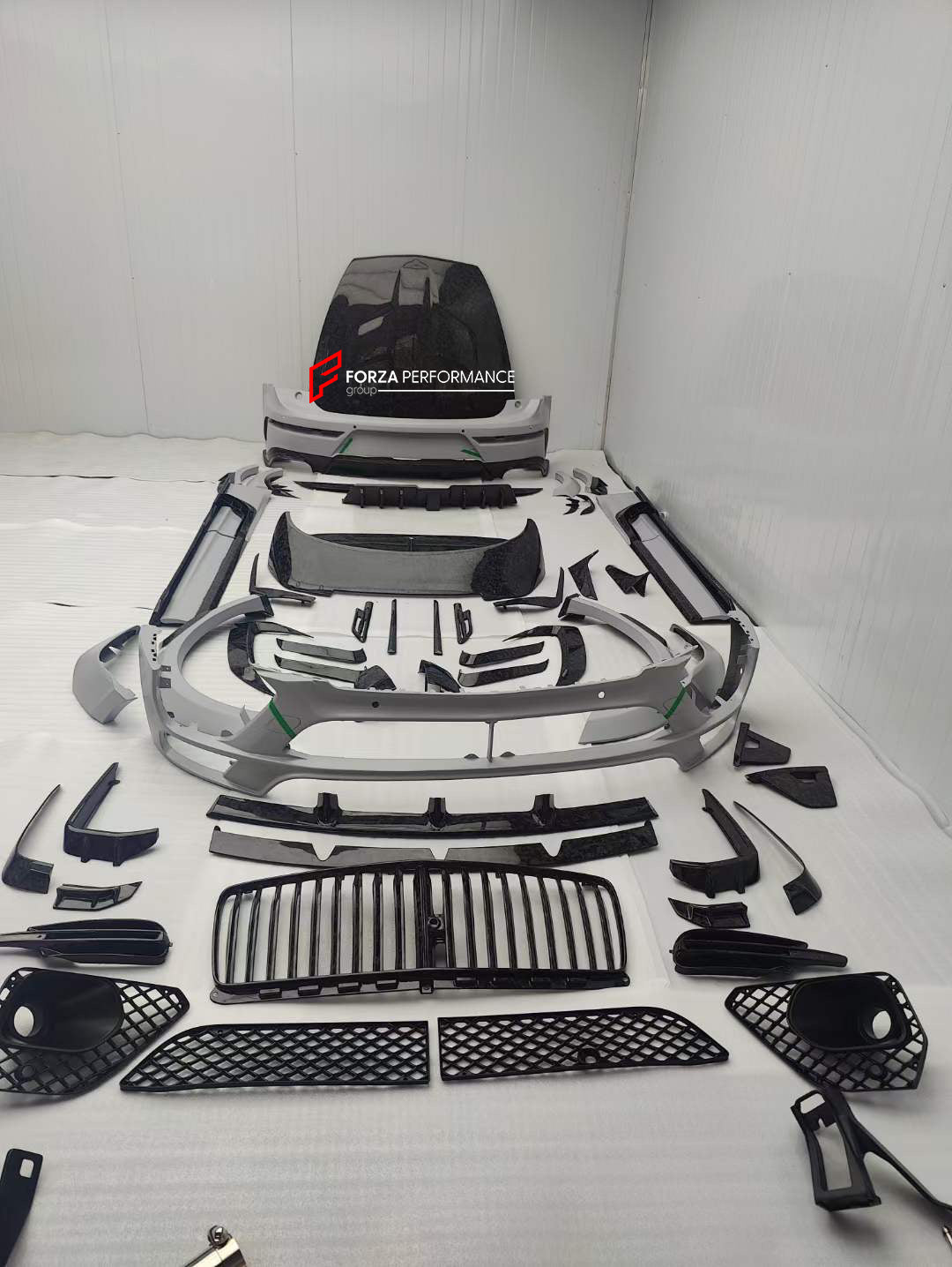 DRY CARBON WIDE BODY KIT for BENTLEY BENTAYGA W12 2020+  Set includes:  Hood Front Grille Side Mirrors Door Trims Roof Rack Roof Spoiler