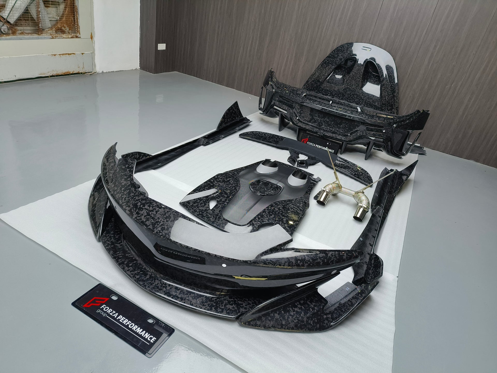 CARBON FIBER CONVERSION BODY KIT FOR MCLAREN 570S 540C TO 600LT