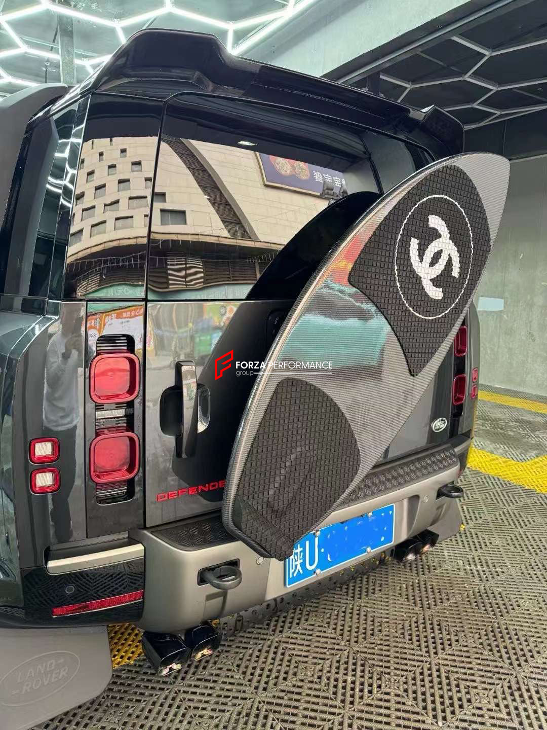 SURFBOARD FOR ALL MODELS WITH SPARE TIRE COVER   Will fit to any car with spare tire covers: Mercedes-Benz G-Class G63 W463, W463A, W464, G400, G500, G550, 4X4 Land Rover Defender L663 Toyota Land Cruiser Prado, Highlander, RAV4 Lexus GX550, LX570, LX600, RX350 Jeep Grand Cherokee, Wrangler AND SIMILAR CARS