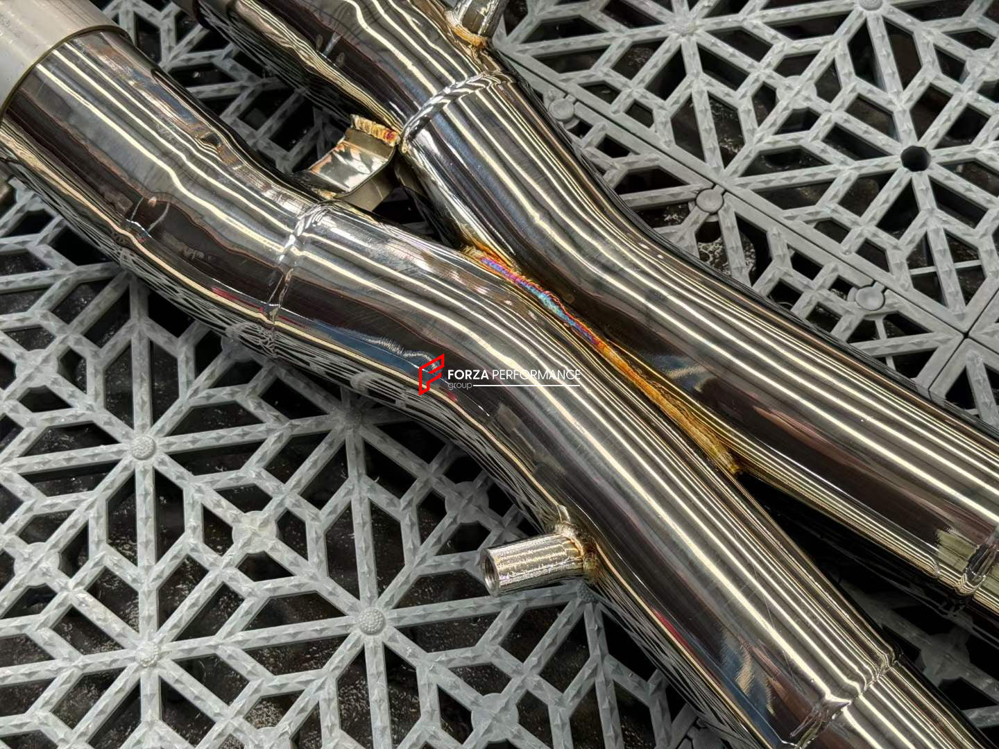 Forza Performance Aggressive sporty sound VALVED EXHAUST CATBACK MUFFLER for BMW M2 G87 3.0T  Valved exhaust, meaning that has remote, controlled valves - allowing a switch between an aggressive loud sports sound and a sound that is closer to the OEM sound  Set includes:  Center Pipes Exhaust tips Muffler with valves Valve control box with remote control (you may also reuse your factory exhaust valve motors