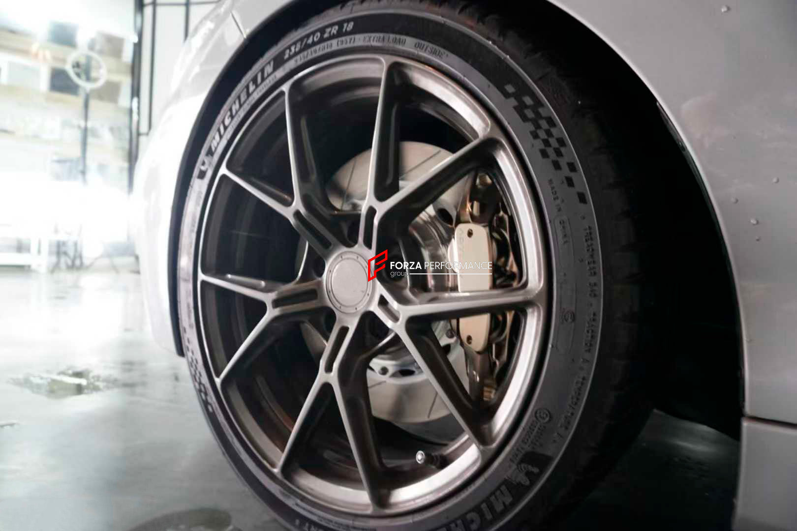 ADTORY X FORZA PERFORMANCE RACE BIG BRAKE KIT BBK for BMW 1 SERIES 120i F20 LCI 2015 - 2017
ADTORY Brake Kits are engineered as bolt on upgrades that work with the factory master cylinder and ABS, delivering stronger, more repeatable stops with the pedal feel you want. Whether you cruise the city, carve canyons, or chase lap times.
Highlights
Track-ready, heat-resistant components.
Jewel-like caliper finish is incredibly durable and easy to clean
Pistons are calibrated to integrate smoothly with the Fact