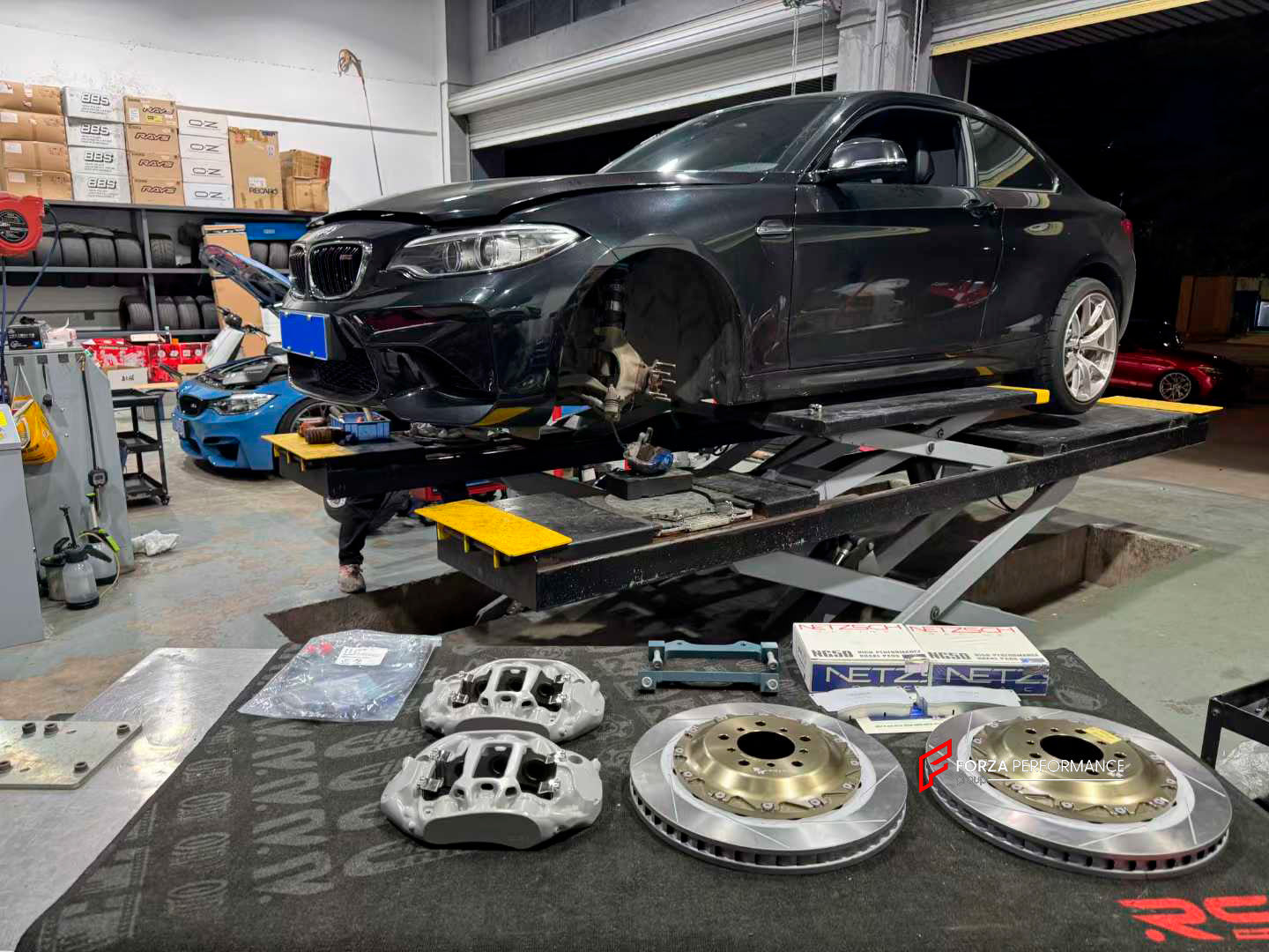 ADTORY X FORZA PERFORMANCE RACE BIG BRAKE KIT BBK for BMW M2 F87 LCI 2015 - 2021
ADTORY Brake Kits are engineered as bolt on upgrades that work with the factory master cylinder and ABS, delivering stronger, more repeatable stops with the pedal feel you want. Whether you cruise the city, carve canyons, or chase lap times.
Highlights
Track-ready, heat-resistant components.
Jewel-like caliper finish is incredibly durable and easy to clean
Pistons are calibrated to integrate smoothly with the Factory OEM mas