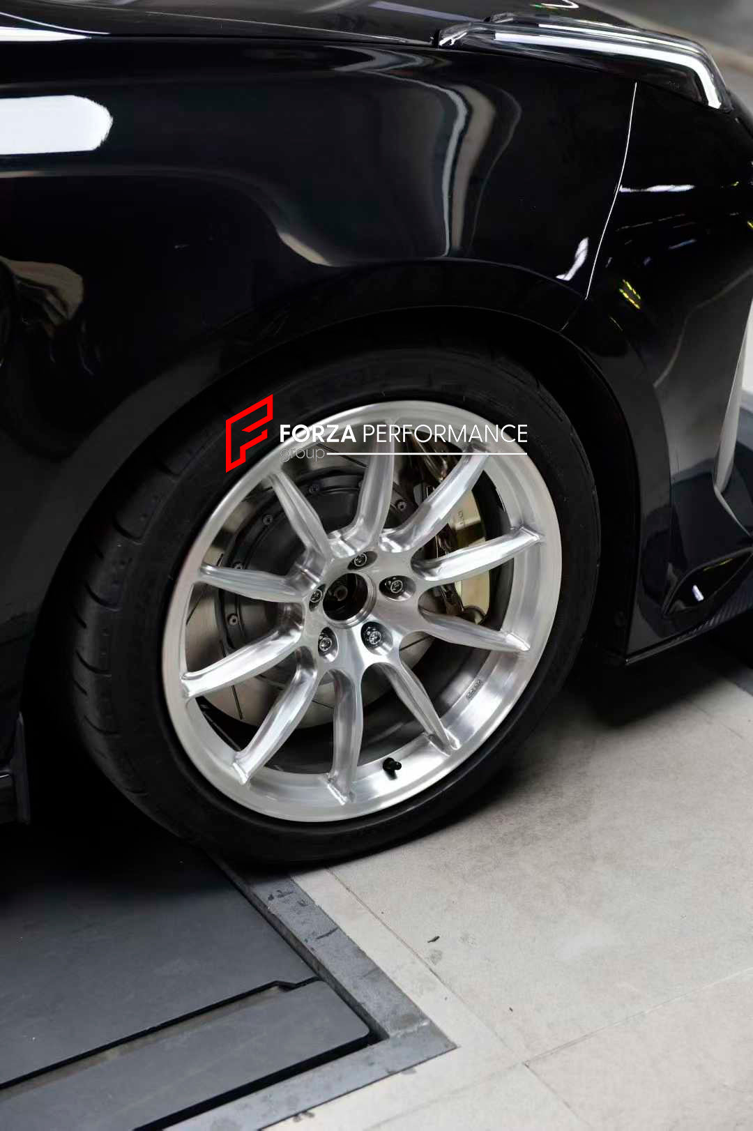 ADTORY X FORZA PERFORMANCE RACE BIG BRAKE KIT BBK for LYNK AND CO 03+ 2019+
ADTORY Brake Kits are engineered as bolt on upgrades that work with the factory master cylinder and ABS, delivering stronger, more repeatable stops with the pedal feel you want. Whether you cruise the city, carve canyons, or chase lap times.
Highlights
Track-ready, heat-resistant components.
Jewel-like caliper finish is incredibly durable and easy to clean
Pistons are calibrated to integrate smoothly with the Factory OEM master c
