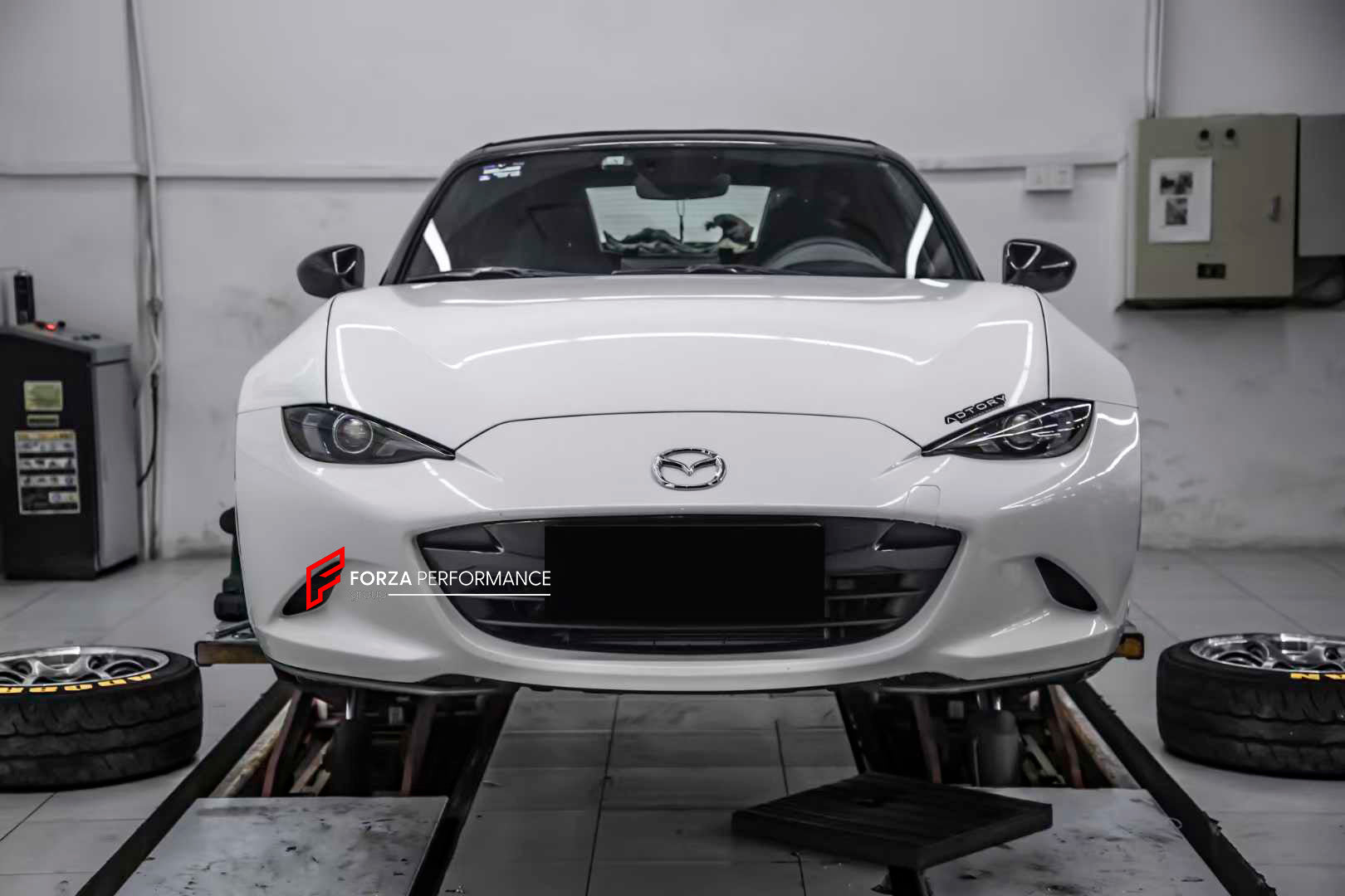 ADTORY X FORZA PERFORMANCE RACE BIG BRAKE KIT BBK for MAZDA MX-5 MIATA IV ND 2015+
ADTORY Brake Kits are engineered as bolt on upgrades that work with the factory master cylinder and ABS, delivering stronger, more repeatable stops with the pedal feel you want. Whether you cruise the city, carve canyons, or chase lap times.
Highlights
Track-ready, heat-resistant components.
Jewel-like caliper finish is incredibly durable and easy to clean
Pistons are calibrated to integrate smoothly with the Factory OEM m