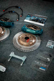 ADTORY X FORZA PERFORMANCE RACE BIG BRAKE KIT BBK for TOYOTA GR86 ZN8 ZD8 2021+
ADTORY Brake Kits are engineered as bolt on upgrades that work with the factory master cylinder and ABS, delivering stronger, more repeatable stops with the pedal feel you want. Whether you cruise the city, carve canyons, or chase lap times.
Highlights
Track-ready, heat-resistant components.
Jewel-like caliper finish is incredibly durable and easy to clean
Pistons are calibrated to integrate smoothly with the Factory OEM mast