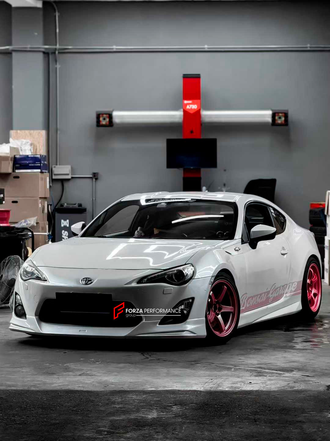 ADTORY X FORZA PERFORMANCE RACE BIG BRAKE KIT BBK for TOYOTA GT86 ZN6 2012 - 2020
ADTORY Brake Kits are engineered as bolt on upgrades that work with the factory master cylinder and ABS, delivering stronger, more repeatable stops with the pedal feel you want. Whether you cruise the city, carve canyons, or chase lap times.
Highlights
Track-ready, heat-resistant components.
Jewel-like caliper finish is incredibly durable and easy to clean
Pistons are calibrated to integrate smoothly with the Factory OEM ma