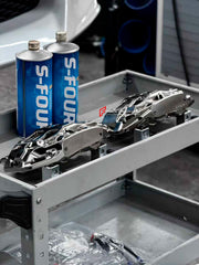 ADTORY X FORZA PERFORMANCE RACE BIG BRAKE KIT BBK for TOYOTA GT86 ZN6 2012 - 2020
ADTORY Brake Kits are engineered as bolt on upgrades that work with the factory master cylinder and ABS, delivering stronger, more repeatable stops with the pedal feel you want. Whether you cruise the city, carve canyons, or chase lap times.
Highlights
Track-ready, heat-resistant components.
Jewel-like caliper finish is incredibly durable and easy to clean
Pistons are calibrated to integrate smoothly with the Factory OEM ma