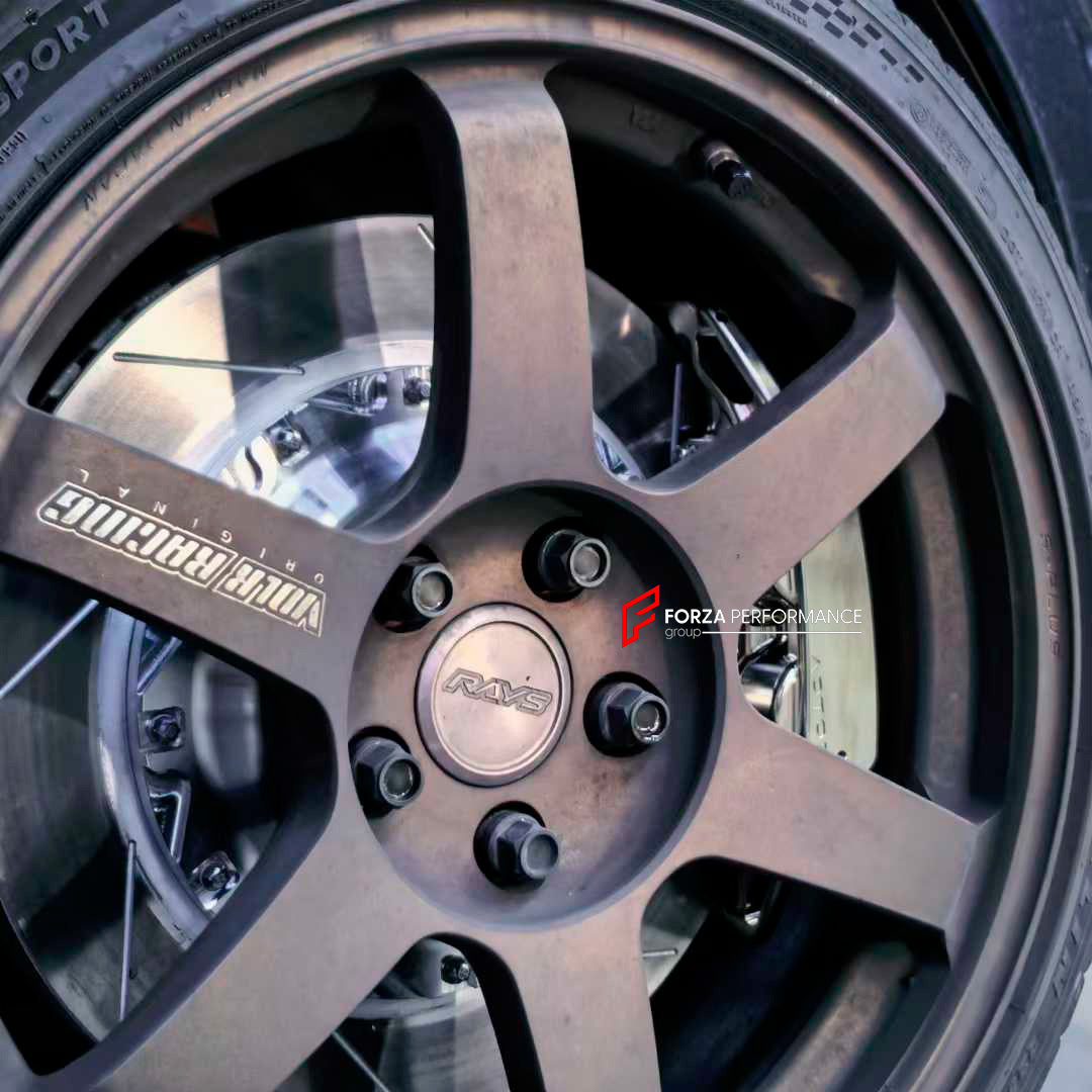 ADTORY X FORZA PERFORMANCE RACE BIG BRAKE KIT BBK for VOLKSWAGEN GOLF GTI MK8 CD1 2020+
ADTORY Brake Kits are engineered as bolt on upgrades that work with the factory master cylinder and ABS, delivering stronger, more repeatable stops with the pedal feel you want. Whether you cruise the city, carve canyons, or chase lap times.
Highlights
Track-ready, heat-resistant components.
Jewel-like caliper finish is incredibly durable and easy to clean
Pistons are calibrated to integrate smoothly with the Factory
