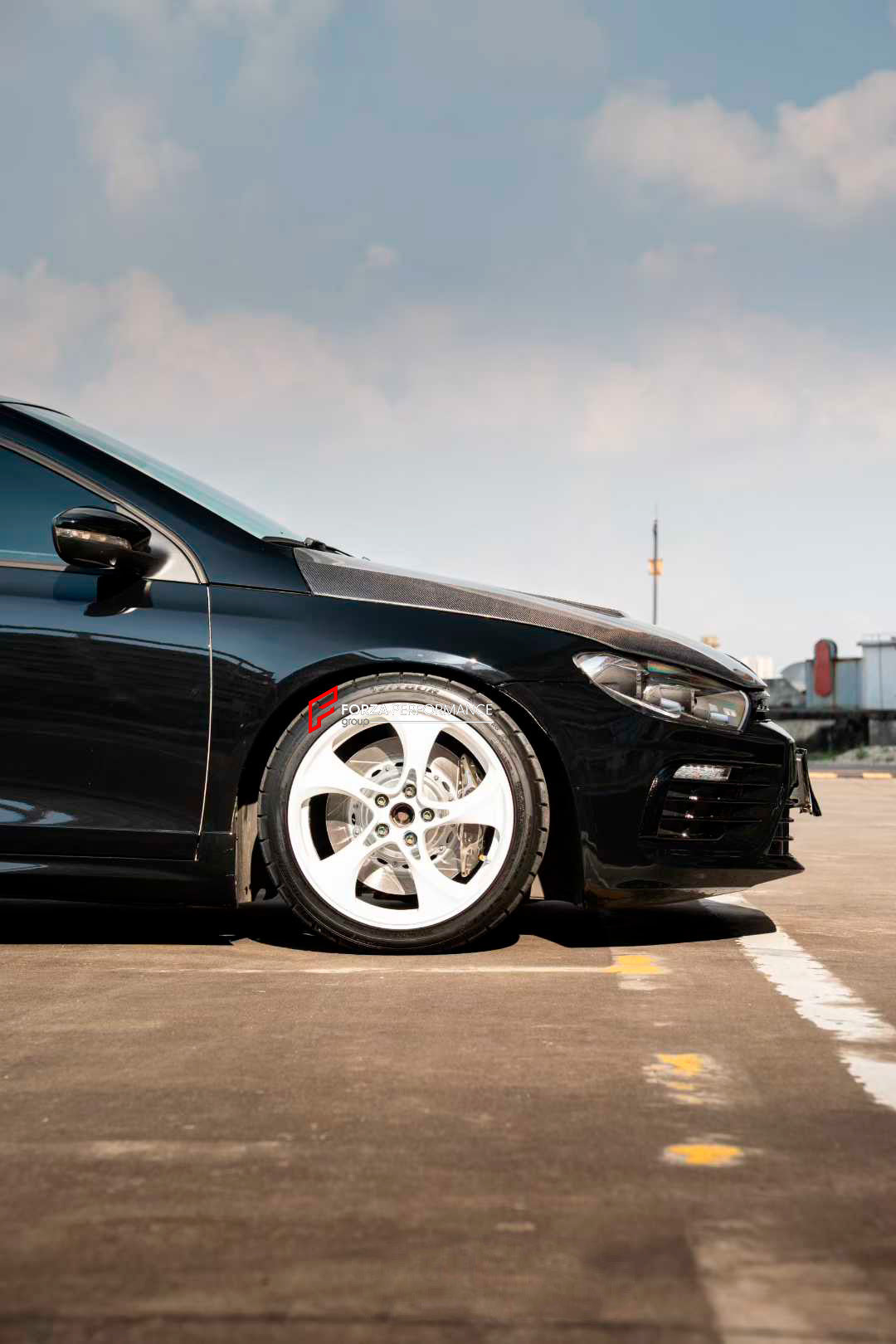 ADTORY X FORZA PERFORMANCE RACE BIG BRAKE KIT BBK for VOLKSWAGEN SCIROCCO 3 FACELIFT 2014 - 2017
ADTORY Brake Kits are engineered as bolt on upgrades that work with the factory master cylinder and ABS, delivering stronger, more repeatable stops with the pedal feel you want. Whether you cruise the city, carve canyons, or chase lap times.
Highlights
Track-ready, heat-resistant components.
Jewel-like caliper finish is incredibly durable and easy to clean
Pistons are calibrated to integrate smoothly with the