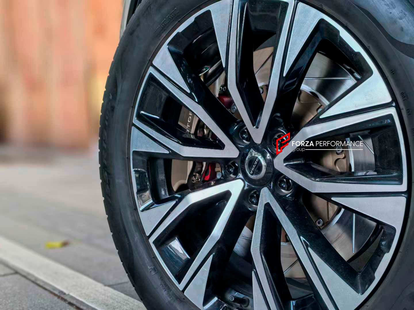 ADTORY X FORZA PERFORMANCE RACE BIG BRAKE KIT BBK for VOLVO XC60 2 FACELIFT 2021+
ADTORY Brake Kits are engineered as bolt on upgrades that work with the factory master cylinder and ABS, delivering stronger, more repeatable stops with the pedal feel you want. Whether you cruise the city, carve canyons, or chase lap times.
Highlights
Track-ready, heat-resistant components.
Jewel-like caliper finish is incredibly durable and easy to clean
Pistons are calibrated to integrate smoothly with the Factory OEM ma