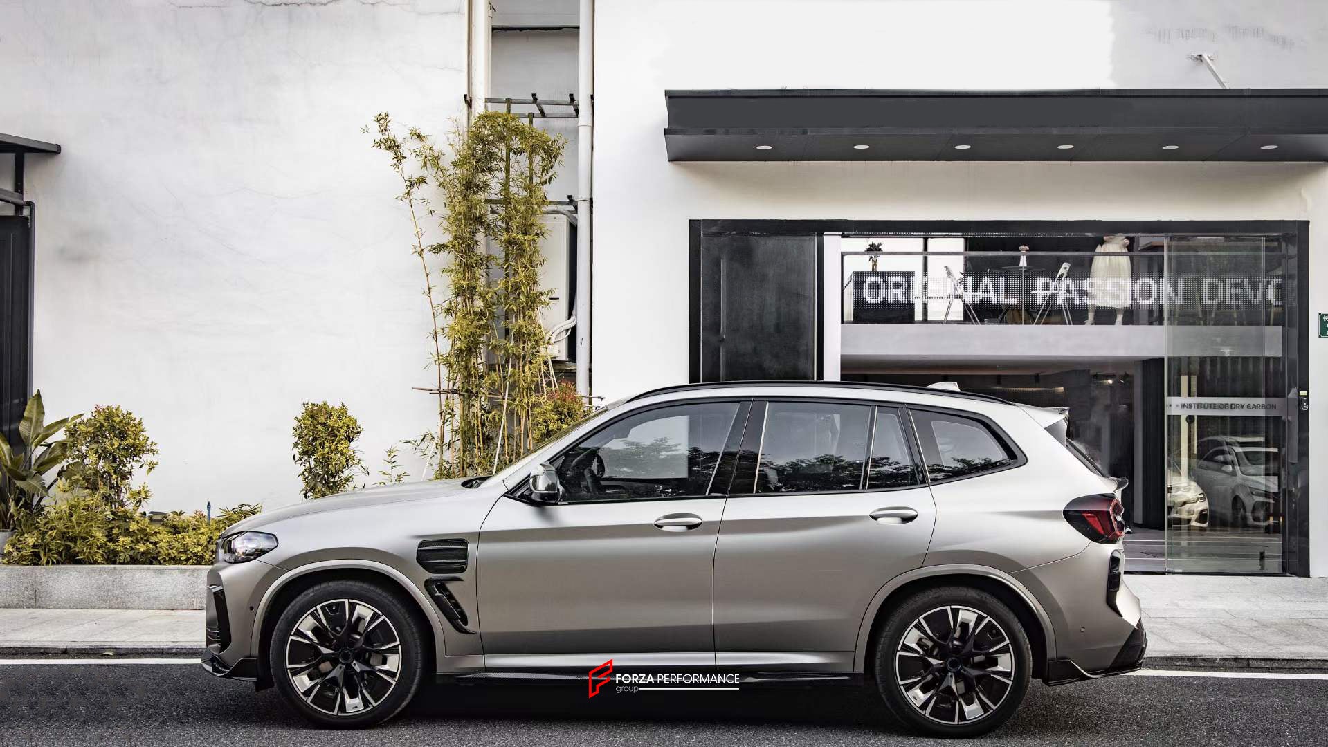 AUTHENTIC SOOQOO DRY CARBON BODY KIT FOR BMW X3 G01 LCI 2021+ iX-3 G08 2022+
Set includes:
Front Lip
Front Grille
Front Lights
Side Air Vent
Side Skirts
Charging Cover (for BMW iX-3)
Mirror Covers
Rear Diffuser
Rear Canards
Rear Roof Spoiler
Rear Middle Spoiler
Material: Dry Carbon
NOTE: Professional installation is required
Payment ►
Visa
Mastercard
PayPal with a credit card (add 4.4% at checkout)
Payoneer
Cryptocurrency
Shipment ►
By express DHL/UPS/TNT/FedEx
To the local international airport
Sp