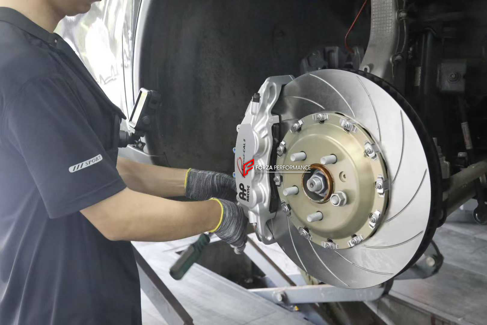 BIG BRAKE KIT BBK for TESLA MODEL Y JUNIPER 2025+
Forza Performance Group offers various types of big brake kits, all types of aftermarket brake calipers, as well as genuine original brands of all types, such as AP Racing, Brembo, Akebono, AMG, M Performance, Audi, Porsche, Lamborghini, Toyota TRD, etc.
Current set includes:
2x Authentic AP Racing CP9560 6 Pot Front Brake Calipers
2x Front Brake Discs 390 mm
2x Rear Brake Discs 370 mm
2x Brake Caliper Adapters
2x Brake Pads
PLEASE INCLUDE YOUR VIN, M