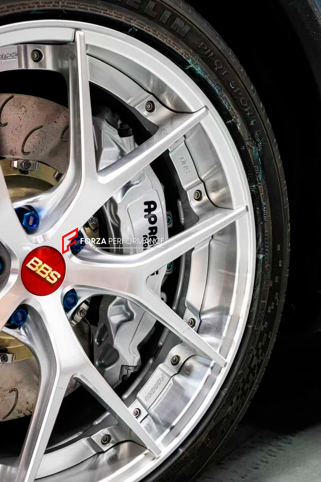 BIG BRAKE KIT BBK for TESLA MODEL Y JUNIPER 2025+
Forza Performance Group offers various types of big brake kits, all types of aftermarket brake calipers, as well as genuine original brands of all types, such as AP Racing, Brembo, Akebono, AMG, M Performance, Audi, Porsche, Lamborghini, Toyota TRD, etc.
Current set includes:
2x Authentic AP Racing CP9571 6 Pot Front Brake Calipers
2x Front Brake Discs 390 mm
2x Brake Caliper Adapters
2x Brake Pads
PLEASE INCLUDE YOUR VIN, MODEL AND YEAR WHEN PURCHASI