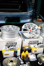 BIG BRAKE KIT BBK for TESLA MODEL Y JUNIPER 2025+
Forza Performance Group offers various types of big brake kits, all types of aftermarket brake calipers, as well as genuine original brands of all types, such as AP Racing, Brembo, Akebono, AMG, M Performance, Audi, Porsche, Lamborghini, Toyota TRD, etc.
Current set includes:
2x Authentic AP Racing CP9571 6 Pot Front Brake Calipers
2x Front Brake Discs 390 mm
2x Brake Caliper Adapters
2x Brake Pads
PLEASE INCLUDE YOUR VIN, MODEL AND YEAR WHEN PURCHASI