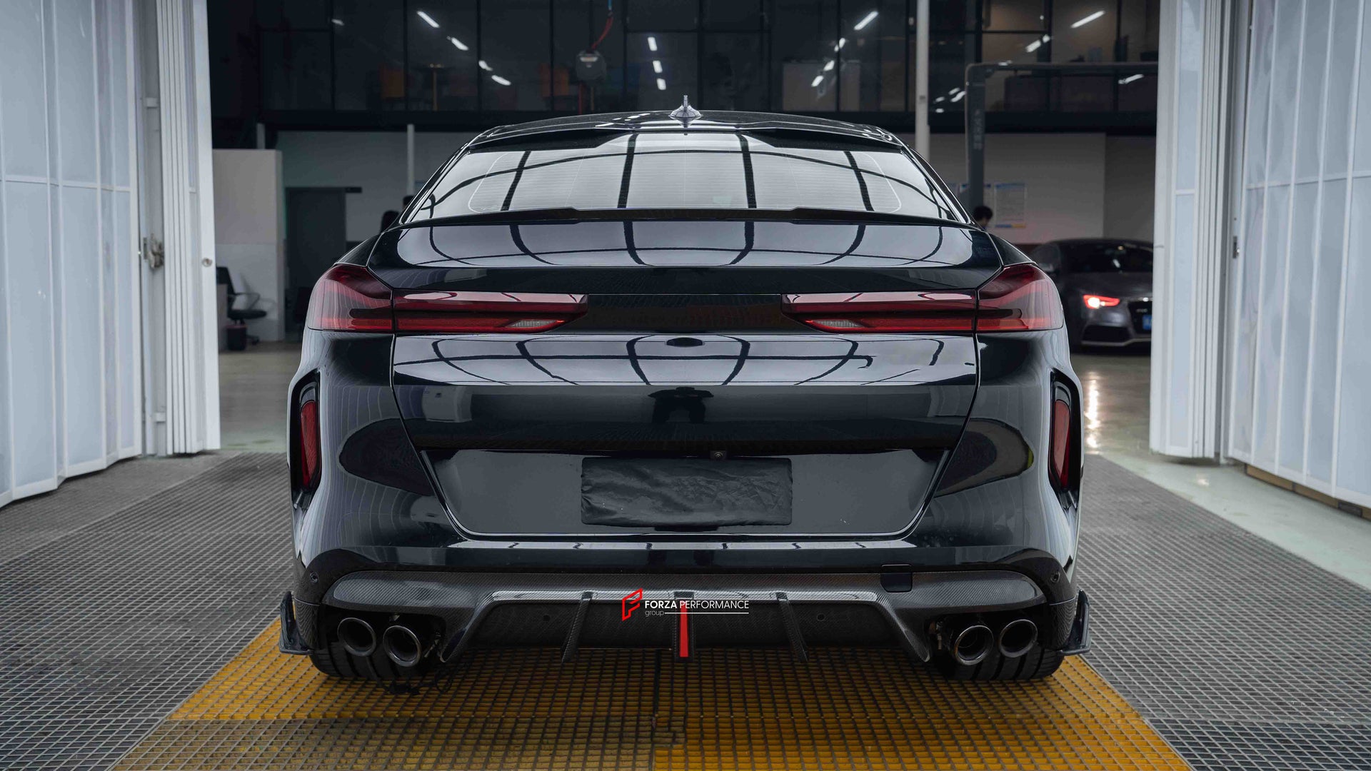 CARBON BODY KIT FOR BMW X6M F96 2020+