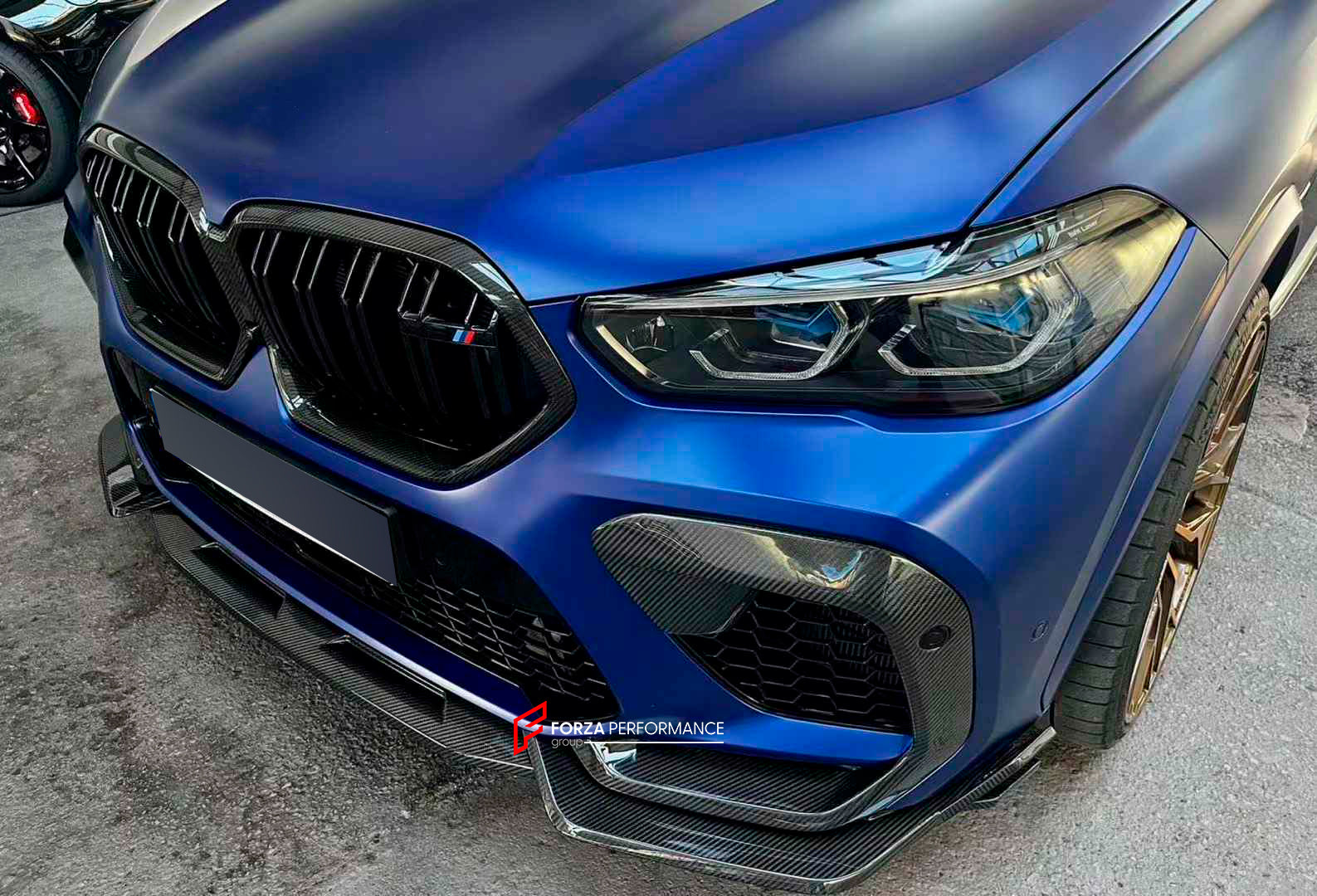 DRY CARBON BODY KIT for BMW X5M F95 2020 - 2023  Set includes:  Front Lip Front Canards Side Skirts Roof Spoiler Rear Spoiler Rear Diffuser