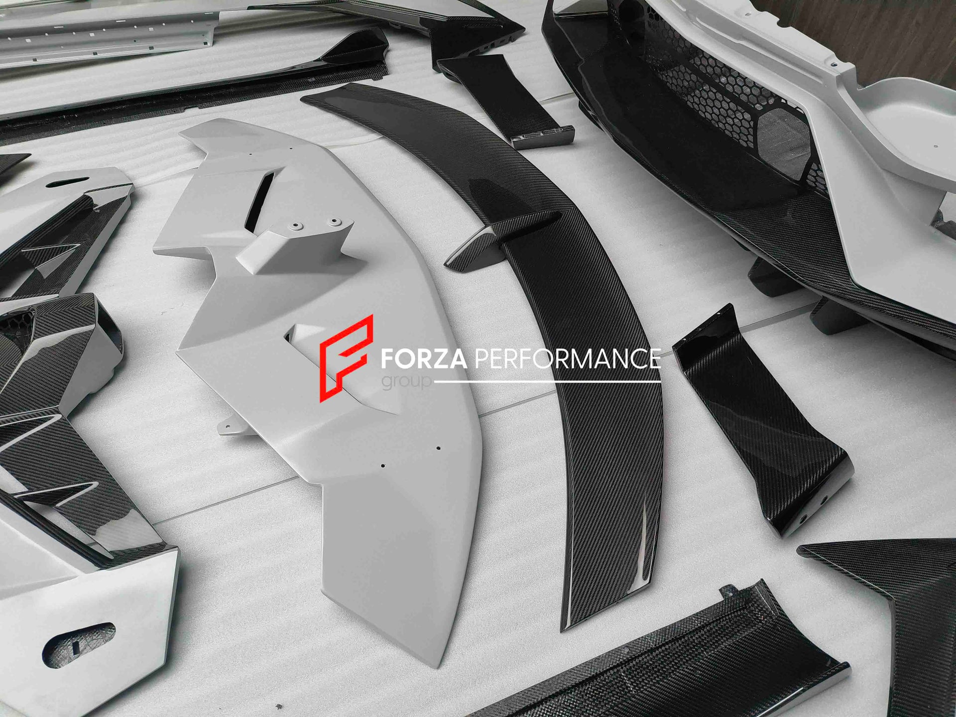 DRY CARBON FIBER CONVERSION BODY KIT FOR LAMBORGHINI AVENTADOR LP700 LP720 LP750 UPGRADE TO LP770 SVJ