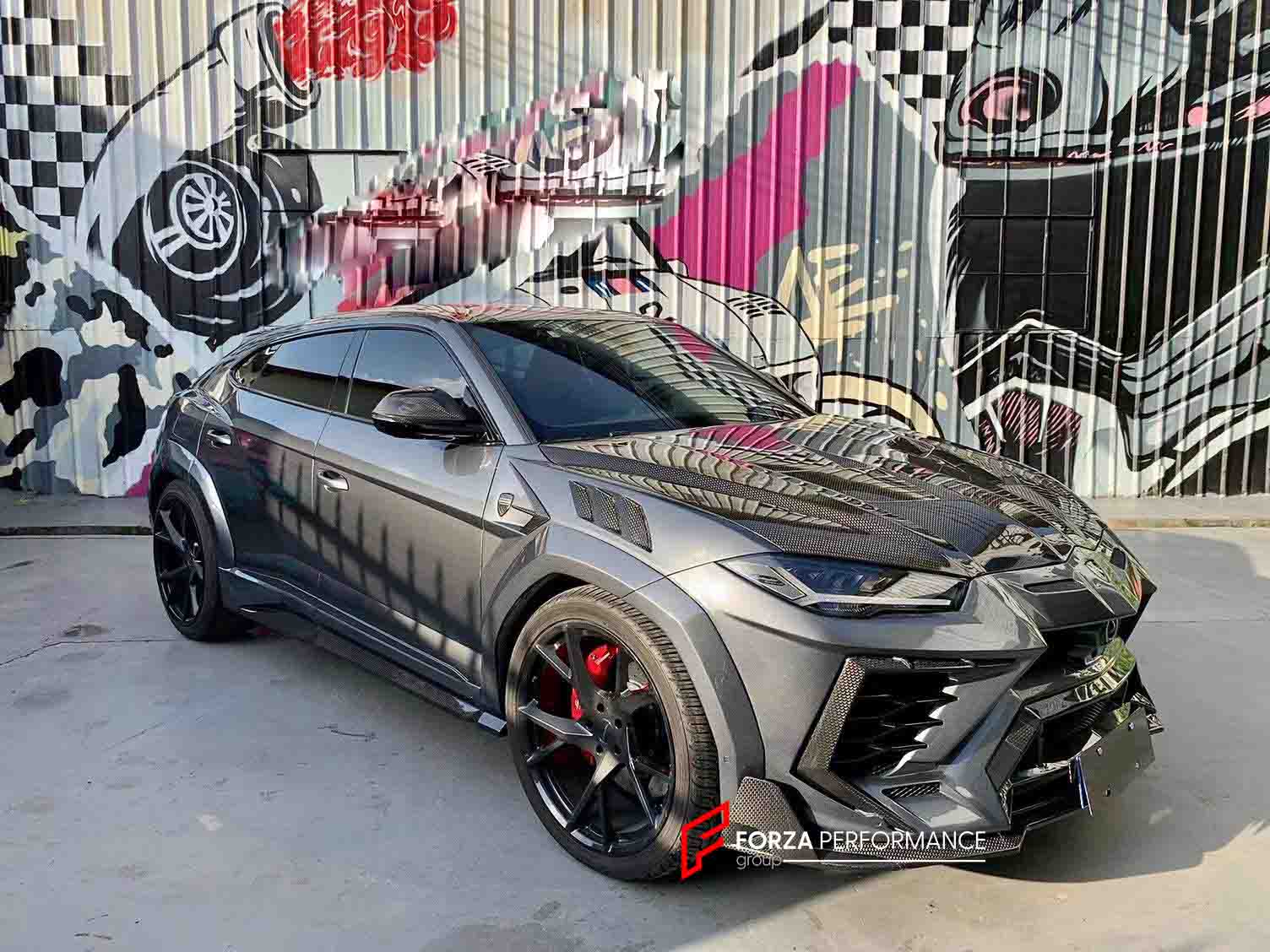 MANSORY STYLE CARBON BODY WITH EXHAUST KIT FOR LAMBORGHINI URUS 2018+