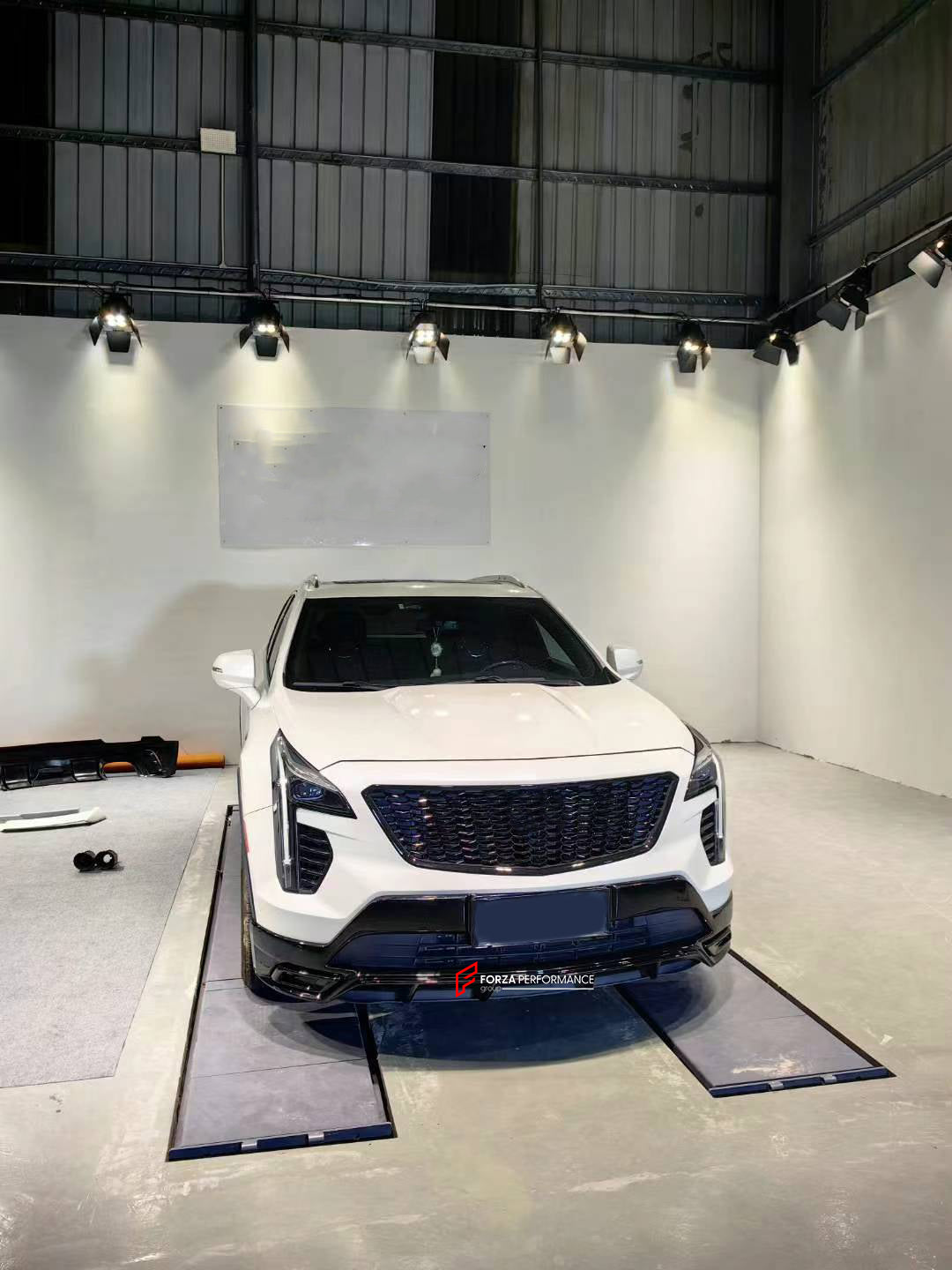 SPORT STYLE BODY KIT FOR CADILLAC XT4 2019+