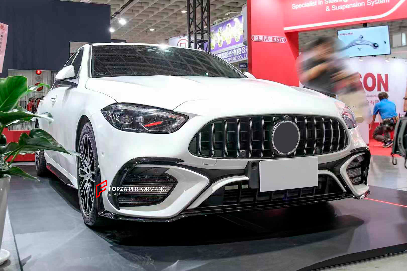 CONVERSION UPGRADE BODY KIT for MERCEDES BENZ C-CLASS W206 upgrade to C63 W206
Set includes:
Front Bumper Assembly
Front Grille
Side Skirts
Rear Bumper
Rear Diffuser
Exhaust Tips
Material: Plastic
