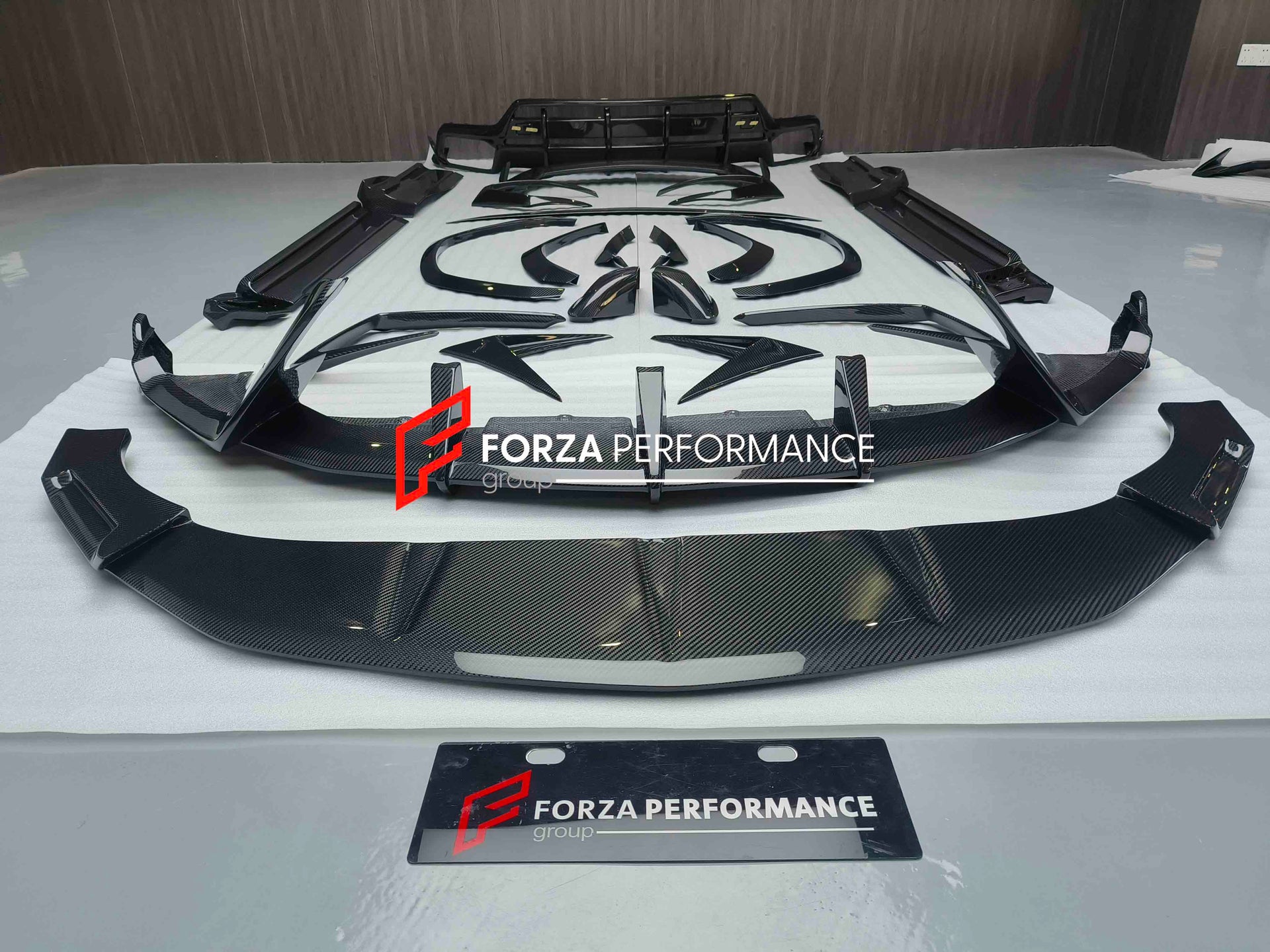 Carbon fiber Mansory Style Soft Kit Lamborghini Urus 2018+