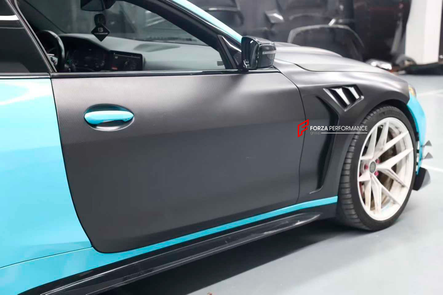 DRY CARBON DOORS REPLACEMENT for BMW M4 G82
Set includes:
Front Doors
Material: Carbon Fiber
NOTE: Professional installation is required.