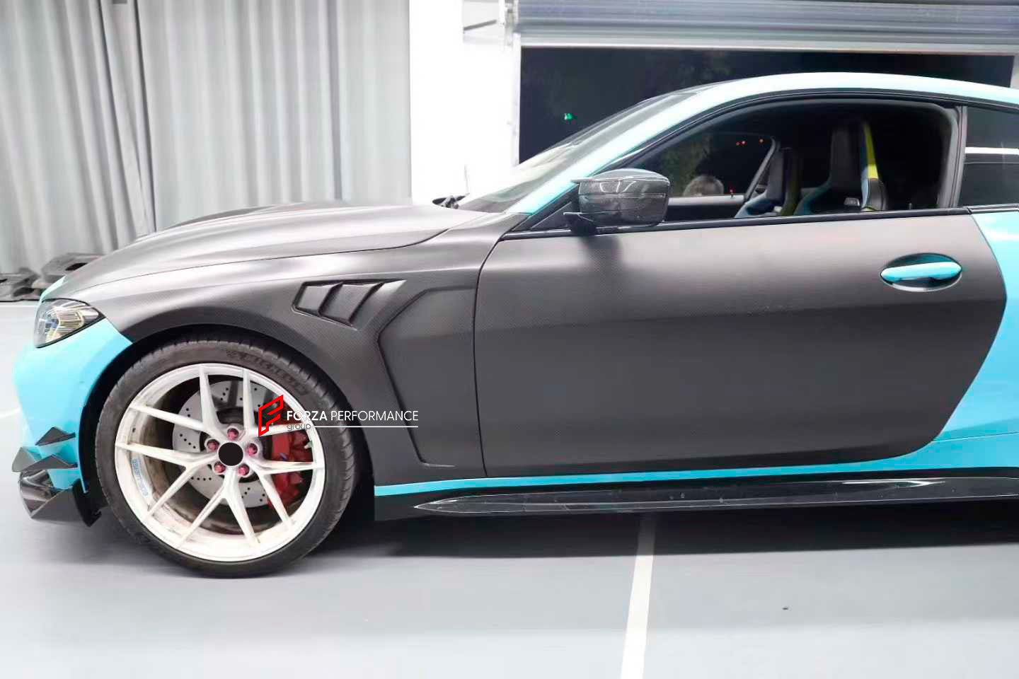 DRY CARBON DOORS REPLACEMENT for BMW M4 G82
Set includes:
Front Doors
Material: Carbon Fiber
NOTE: Professional installation is required.
