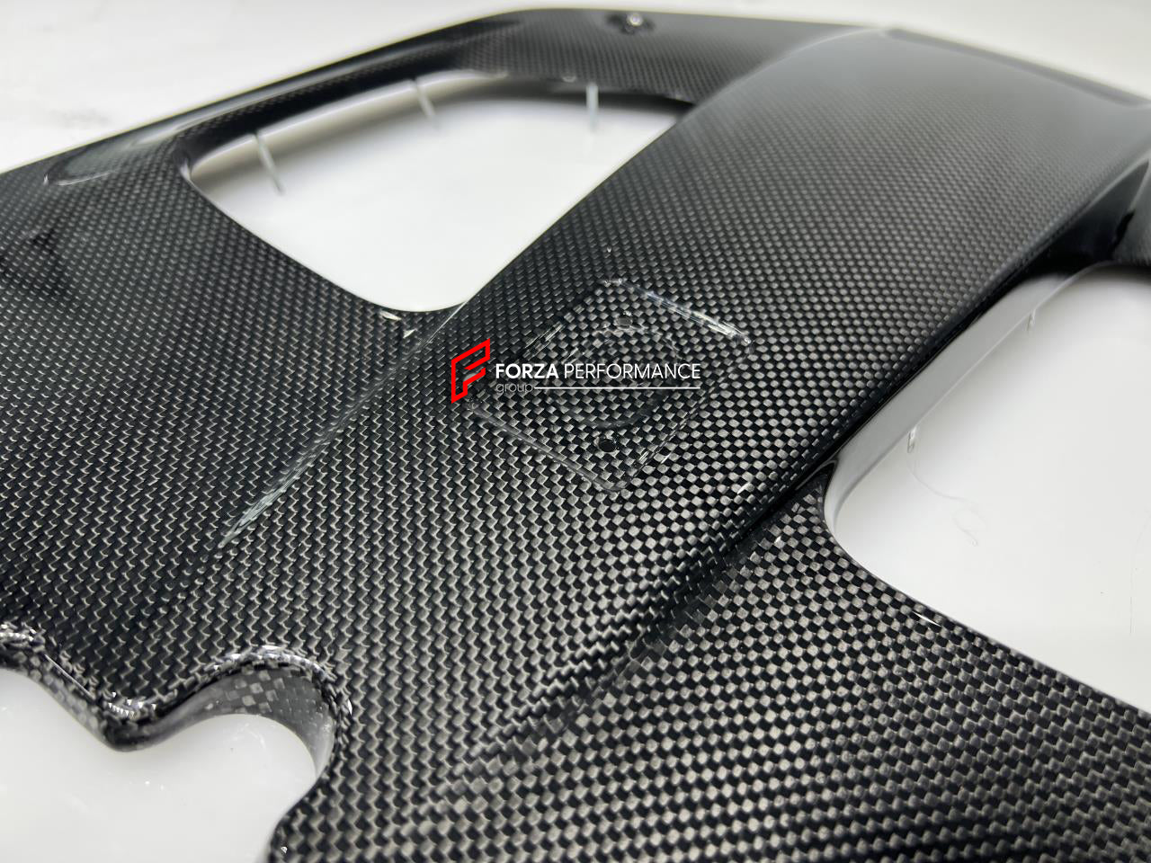 vCARBON ENGINE COVER for Ferrari 812 Superfast GTS 2018+
Set includes:
One Set of Engine Bay Panels
Material: Dry Carbon
Note: Professional installation is required