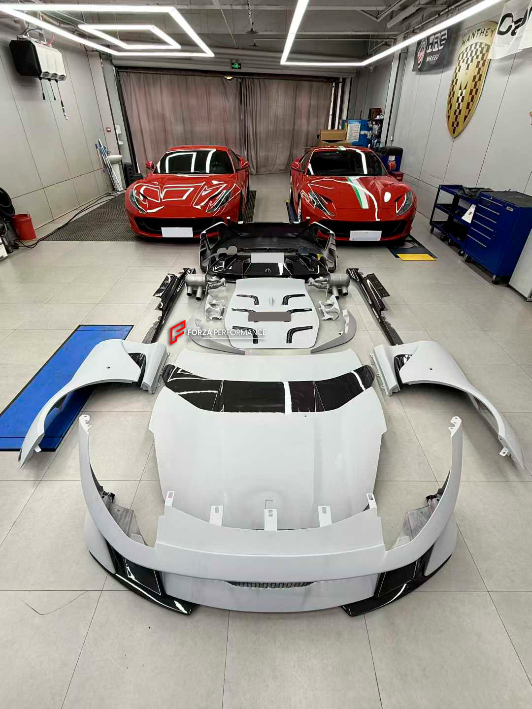 CONVERSION DRY CARBON BODY KIT for FERRARI 812 SUPERFAST upgrade to 812 COMPETIZIONE
Set includes:
Front Bumper
Hood / Bonnet
Front Fenders
Side Skirts
Rear Bumper
Rear Spoiler
Rear Trunk Cover
Rear Diffuser
Material: Dry Carbon Fiber