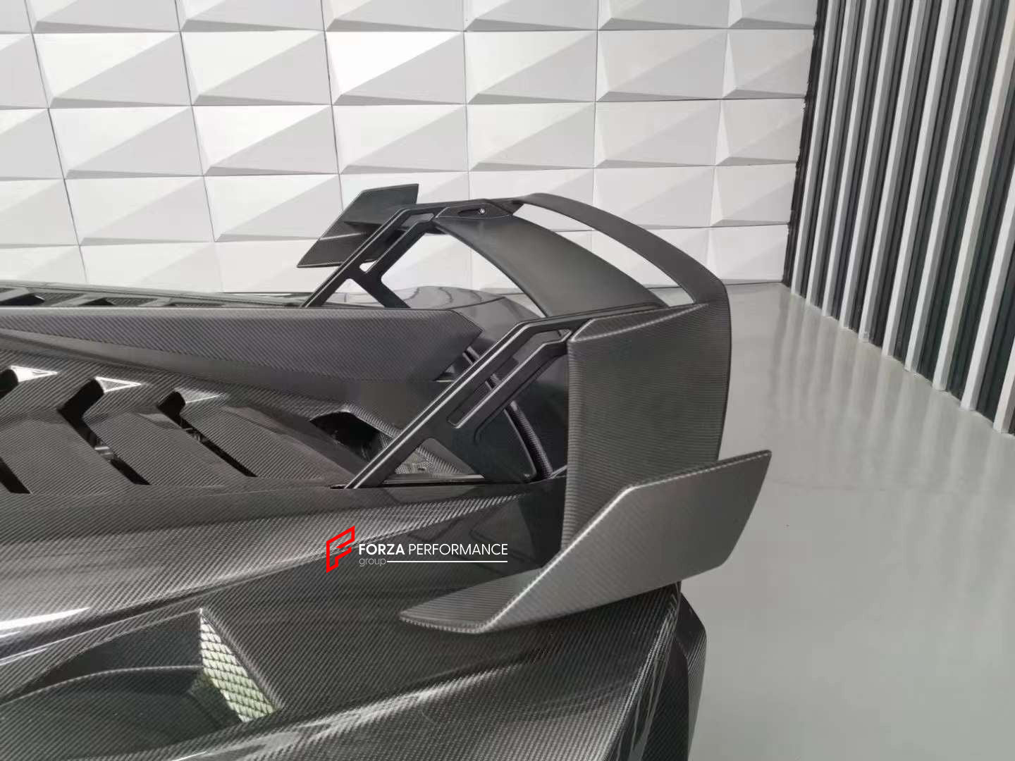CONVERSION DRY CARBON BODY KIT FOR LAMBORGHINI HURACAN UPGRADE TO HURACAN STO