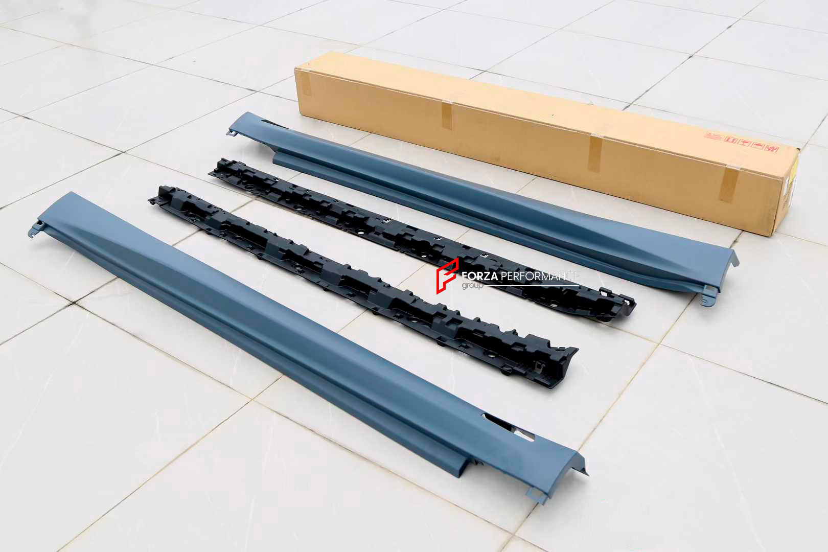 CONVERSION UPGRADE BODY KIT for BMW X5 G05 LCI 2023+ UPGRADE to X5M F95 LCI FACELIFT
Set includes:
Front Bumper Assembly
Front Grille
Side Skirts
Fender Flares
Rear Bumper Assembly
Rear Diffuser
Exhaust Tips
Material: Plastic
Note: Professional installation is required.