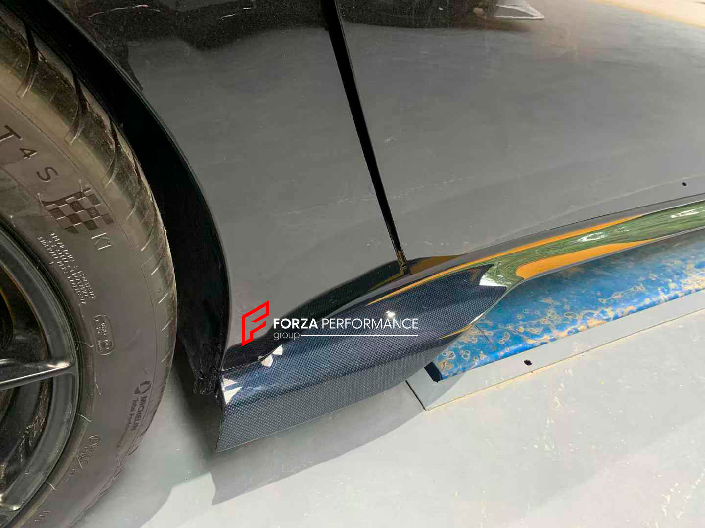 CONVERSION UPGRADE BODY KIT for FERRARI F12 BERLINETTA 2012 - 2017 upgrade to TDF
Set includes:
Front Lip
Front Bumper
Front Fenders
Side Skirts
Rear Spoiler
Rear Bumper
Rear Diffuser
Exhaust Tips
Material: Dry Carbon
Note: Professional installation is required.