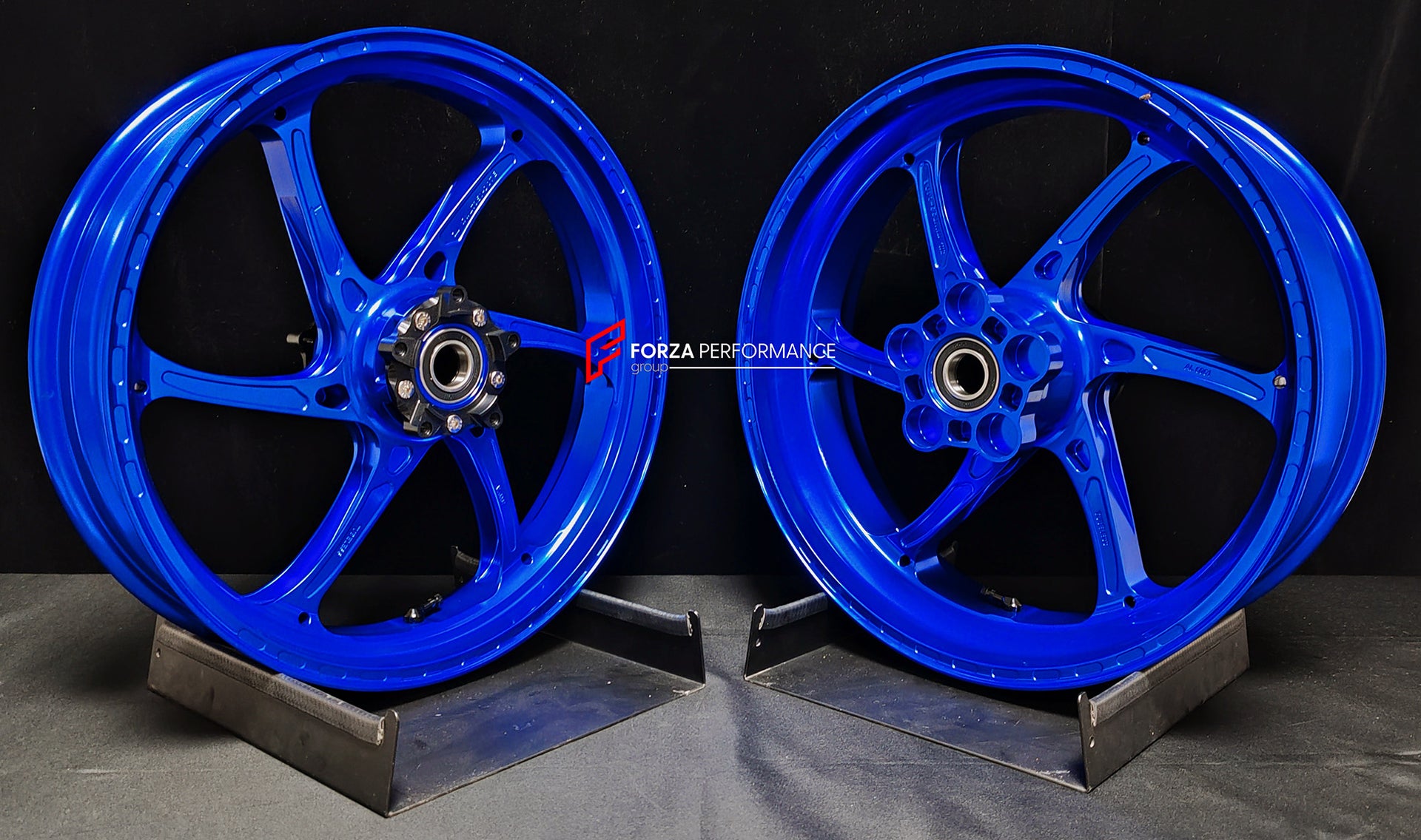 We manufacture premium quality forged motorcycle wheels rims for KAWASAKI ZX6R in any design, size, color.
Wheel sizes (motorcycle spec):
Front: 3.5 x 17
Rear: 5.5 x 17
Weight:
Front: 3.85 kg (8.48 lbs)
Rear: 4.95 kg (10.91 lbs)
Finishing: Gloss Blue
Forza Performance Group engineers and manufactures each forged motorcycle wheel individually per order. This ensures precise fitment, uncompromised strength, and unique styling. Whether for racing, touring, or daily use — our wheels are built for both