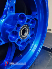 We manufacture premium quality forged motorcycle wheels rims for KAWASAKI ZX6R in any design, size, color.
Wheel sizes (motorcycle spec):
Front: 3.5 x 17
Rear: 5.5 x 17
Weight:
Front: 3.85 kg (8.48 lbs)
Rear: 4.95 kg (10.91 lbs)
Finishing: Gloss Blue
Forza Performance Group engineers and manufactures each forged motorcycle wheel individually per order. This ensures precise fitment, uncompromised strength, and unique styling. Whether for racing, touring, or daily use — our wheels are built for both