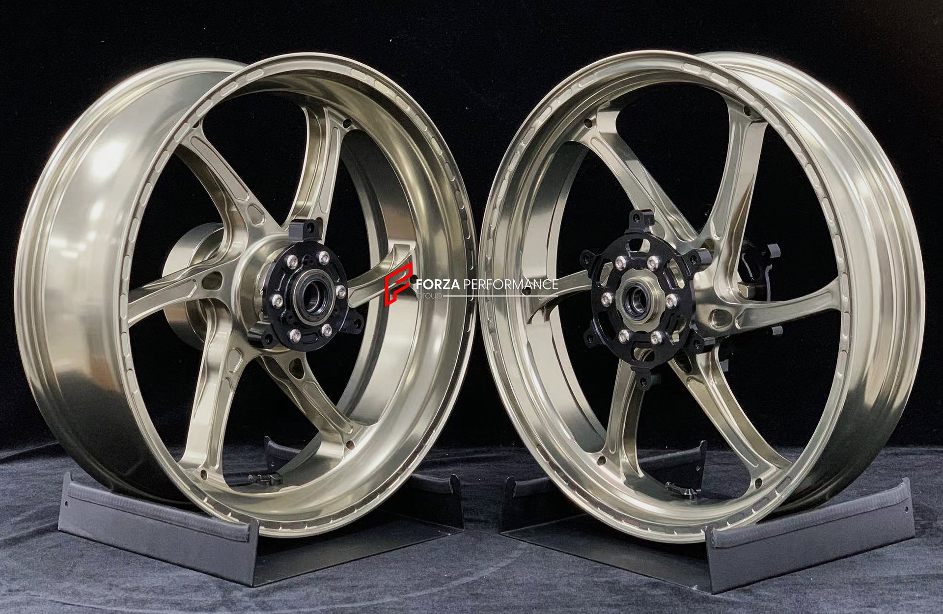 We manufacture premium quality forged motorcycle wheels rims for KOVE 450RR in any design, size, color.
Wheel sizes (motorcycle spec):
Front: 3.5 x 17
Rear: 4.5 x 17
Weight:
Front: 4 kg (8.82 lbs)
Rear: 4.6 kg (10.14 lbs)
Finishing: Gloss Bronze
Forza Performance Group engineers and manufactures each forged motorcycle wheel individually per order. This ensures precise fitment, uncompromised strength, and unique styling. Whether for racing, touring, or daily use — our wheels are built for both perfo