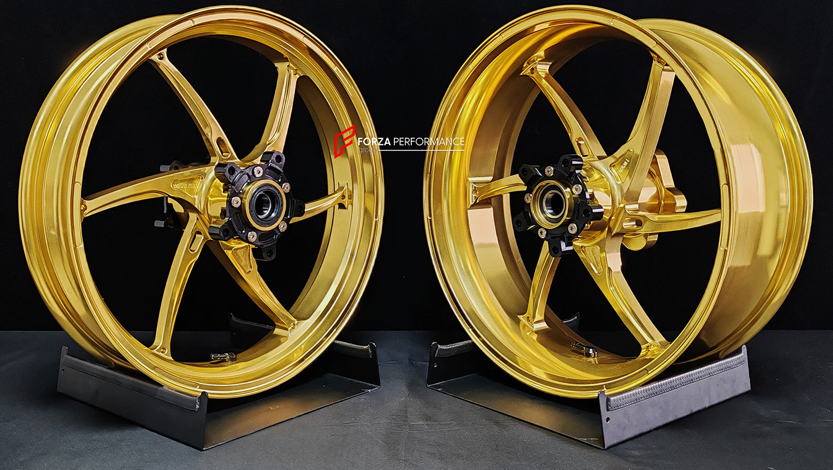 We manufacture premium quality forged motorcycle wheels rims for QJMOTOR in any design, size, color.
Wheel sizes (motorcycle spec):
Front: 3.5 x 17
Rear: 6 x 17
Weight:
Front: 3.9 kg (8.6 lbs)
Rear: 4.95 kg (10.91 lbs)
Finishing: Satin Gold
Forza Performance Group engineers and manufactures each forged motorcycle wheel individually per order. This ensures precise fitment, uncompromised strength, and unique styling. Whether for racing, touring, or daily use — our wheels are built for both performanc