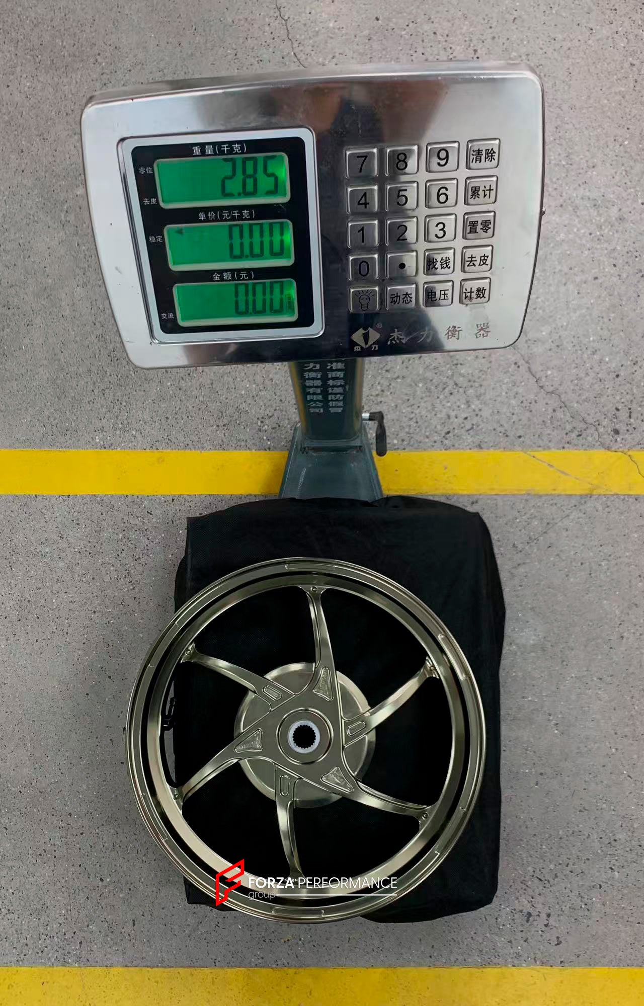 We manufacture premium quality forged motorcycle wheels rims for YAMAHA in any design, size, color.
Wheel sizes (motorcycle spec):
Front: 2.5 x 14
Rear: 3.5 x 14
Weight:
Front: 2.7 kg (5.95 lbs)
Rear: 2.85 kg (6.28 lbs)
Finishing: Gloss Bronze
Forza Performance Group engineers and manufactures each forged motorcycle wheel individually per order. This ensures precise fitment, uncompromised strength, and unique styling. Whether for racing, touring, or daily use — our wheels are built for both perform