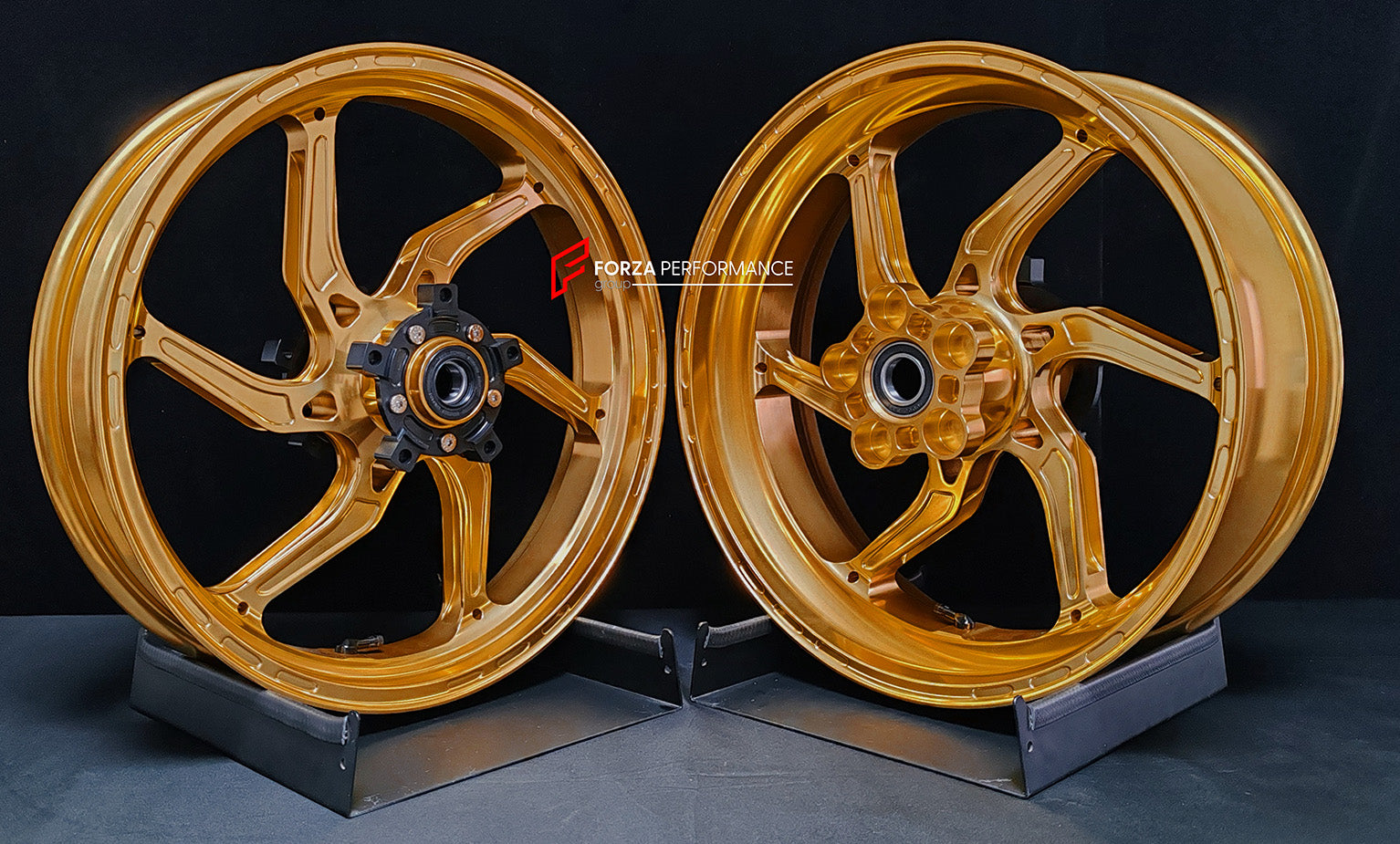 We manufacture premium quality forged motorcycle wheels rims for SUZUKI HAYABUSA in any design, size, color.
Wheel sizes (motorcycle spec):
Front: 3.5 x 17
Rear: 6 x 17
Weight:
Front: 4.65 kg (10.25 lbs)
Rear: 5.4 kg (11.9 lbs)
Finishing: Gloss Gold
Forza Performance Group engineers and manufactures each forged motorcycle wheel individually per order. This ensures precise fitment, uncompromised strength, and unique styling. Whether for racing, touring, or daily use — our wheels are built for both p