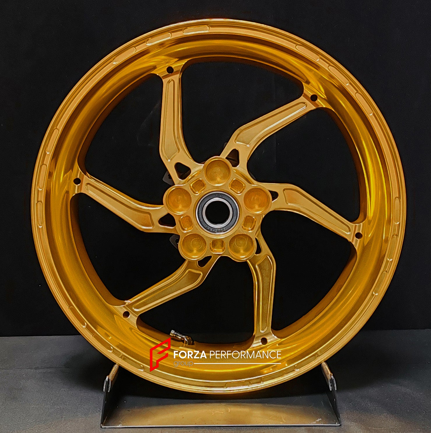 We manufacture premium quality forged motorcycle wheels rims for SUZUKI HAYABUSA in any design, size, color.
Wheel sizes (motorcycle spec):
Front: 3.5 x 17
Rear: 6 x 17
Weight:
Front: 4.65 kg (10.25 lbs)
Rear: 5.4 kg (11.9 lbs)
Finishing: Gloss Gold
Forza Performance Group engineers and manufactures each forged motorcycle wheel individually per order. This ensures precise fitment, uncompromised strength, and unique styling. Whether for racing, touring, or daily use — our wheels are built for both p