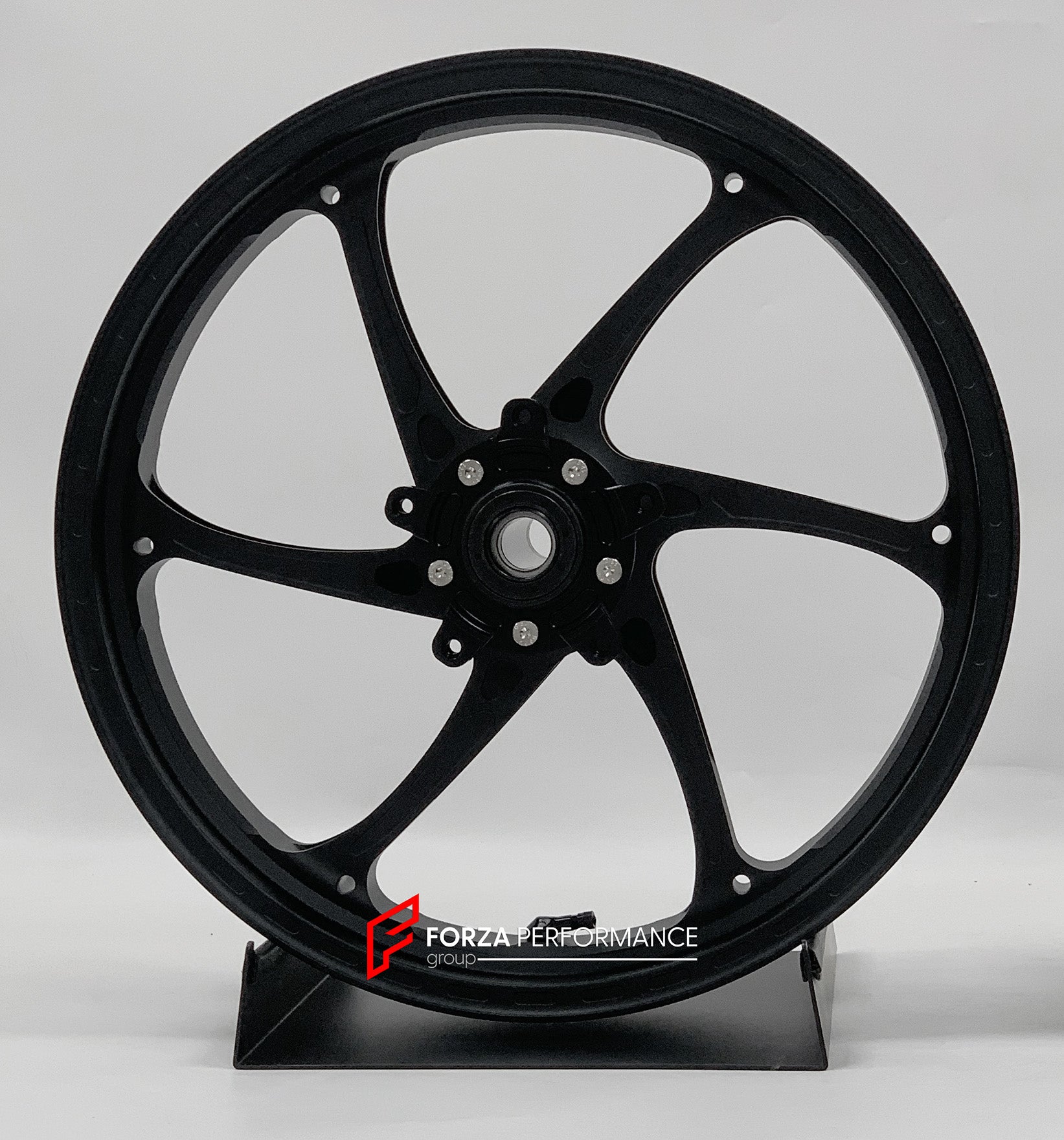 We manufacture premium quality forged motorcycle wheels rims for SUZUKI HAYABUSA in any design, size, color.
Wheel sizes (motorcycle spec):
Front: 3.5 x 17
Rear: 6 x 17
Weight:
Front: 4.25 kg (9.37 lbs)
Rear: 5.05 kg (11.13 lbs)
Finishing: Matt Black
Forza Performance Group engineers and manufactures each forged motorcycle wheel individually per order. This ensures precise fitment, uncompromised strength, and unique styling. Whether for racing, touring, or daily use — our wheels are built for both