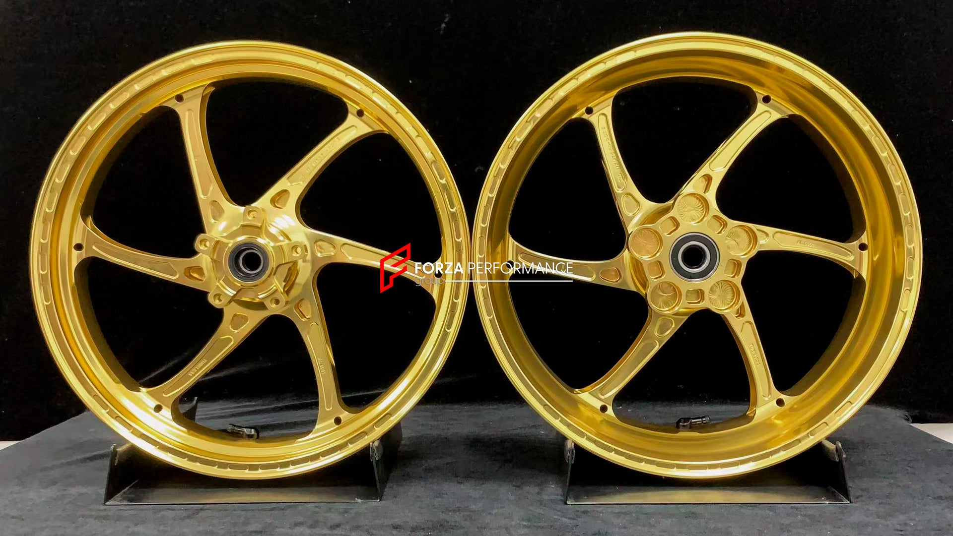 We manufacture premium quality forged motorcycle wheels rims for TRIUMPH in any design, size, color.
Wheel sizes (motorcycle spec):
Front: 3.5 x 17
Rear: 5.5 x 17
Weight:
Front: 3.9 kg (8.6 lbs)
Rear: 4.8 kg (10.58 lbs)
Finishing: Gloss Black
Forza Performance Group engineers and manufactures each forged motorcycle wheel individually per order. This ensures precise fitment, uncompromised strength, and unique styling. Whether for racing, touring, or daily use — our wheels are built for both performa